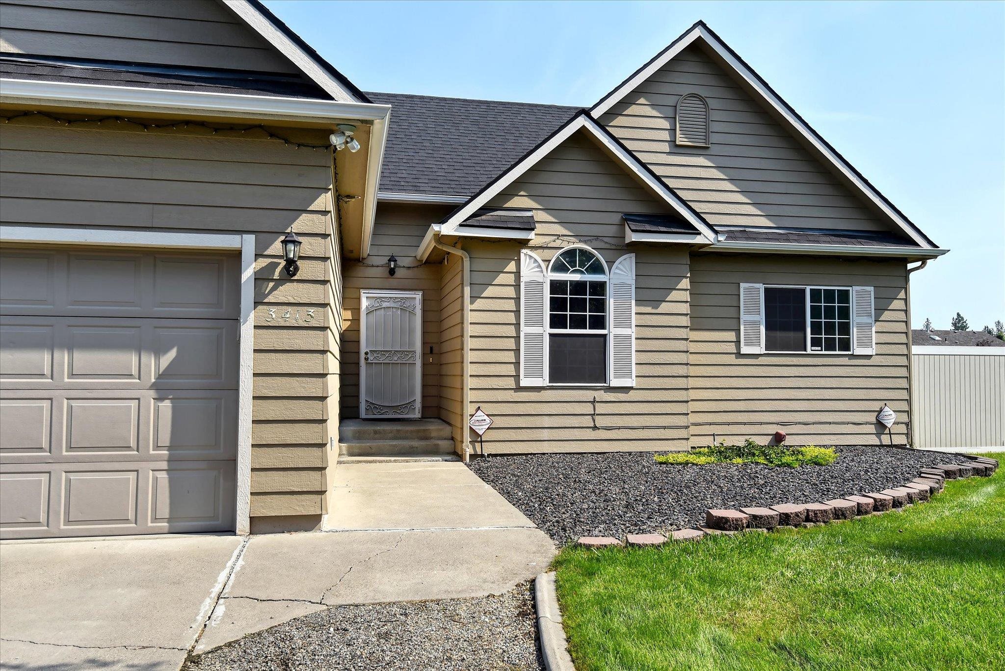 3413 E Buckley Ct