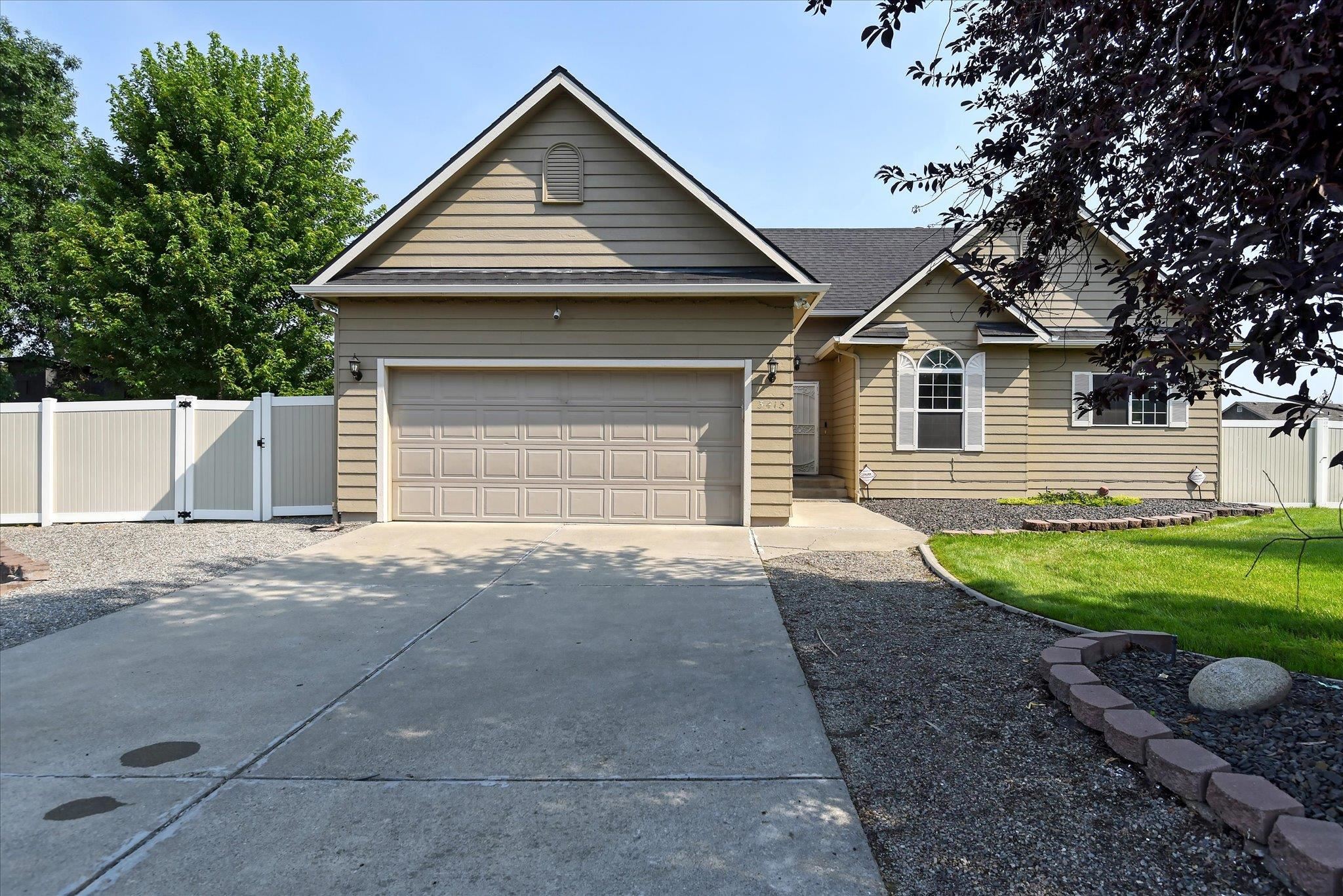 3413 E Buckley Ct