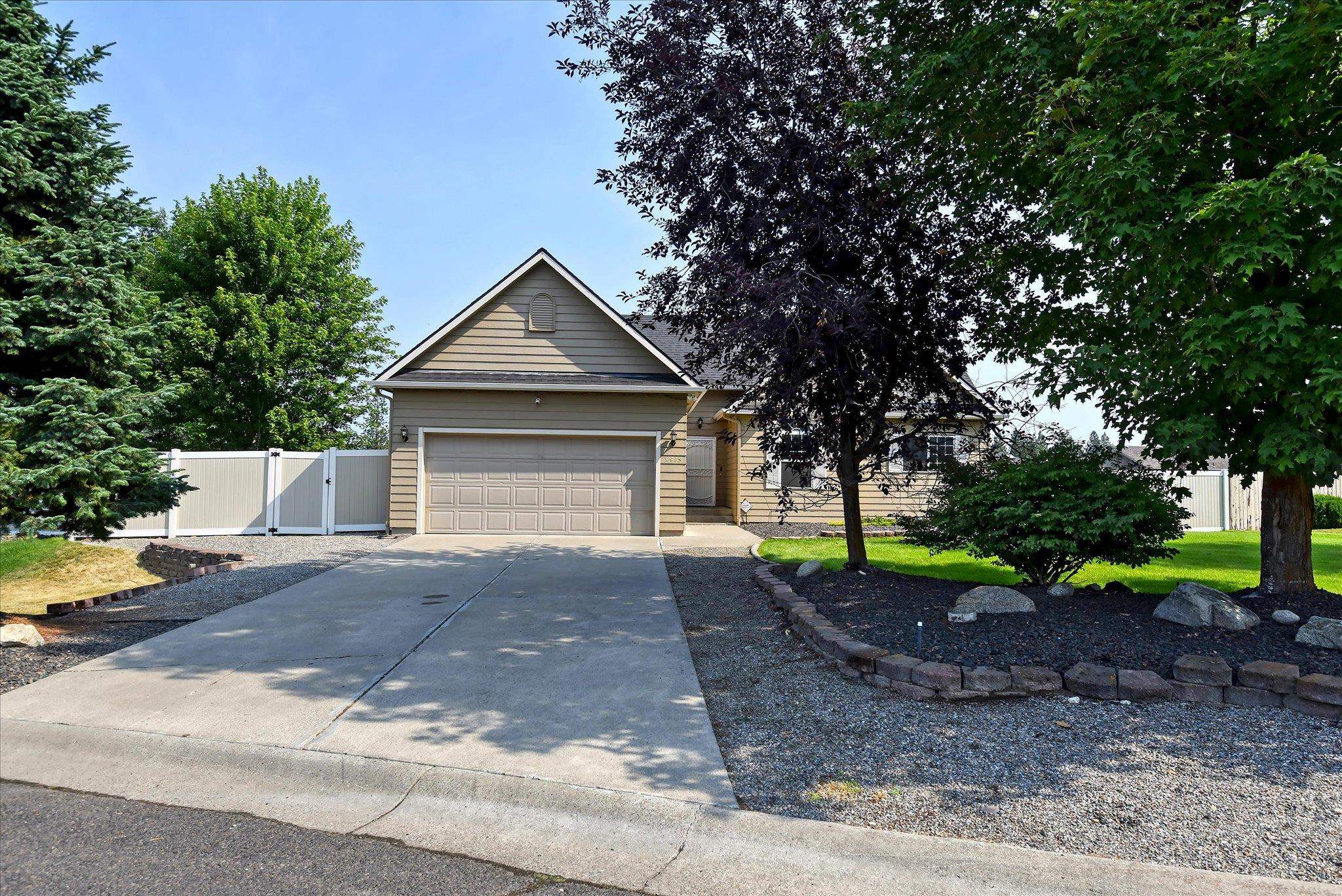 3413 E Buckley Ct