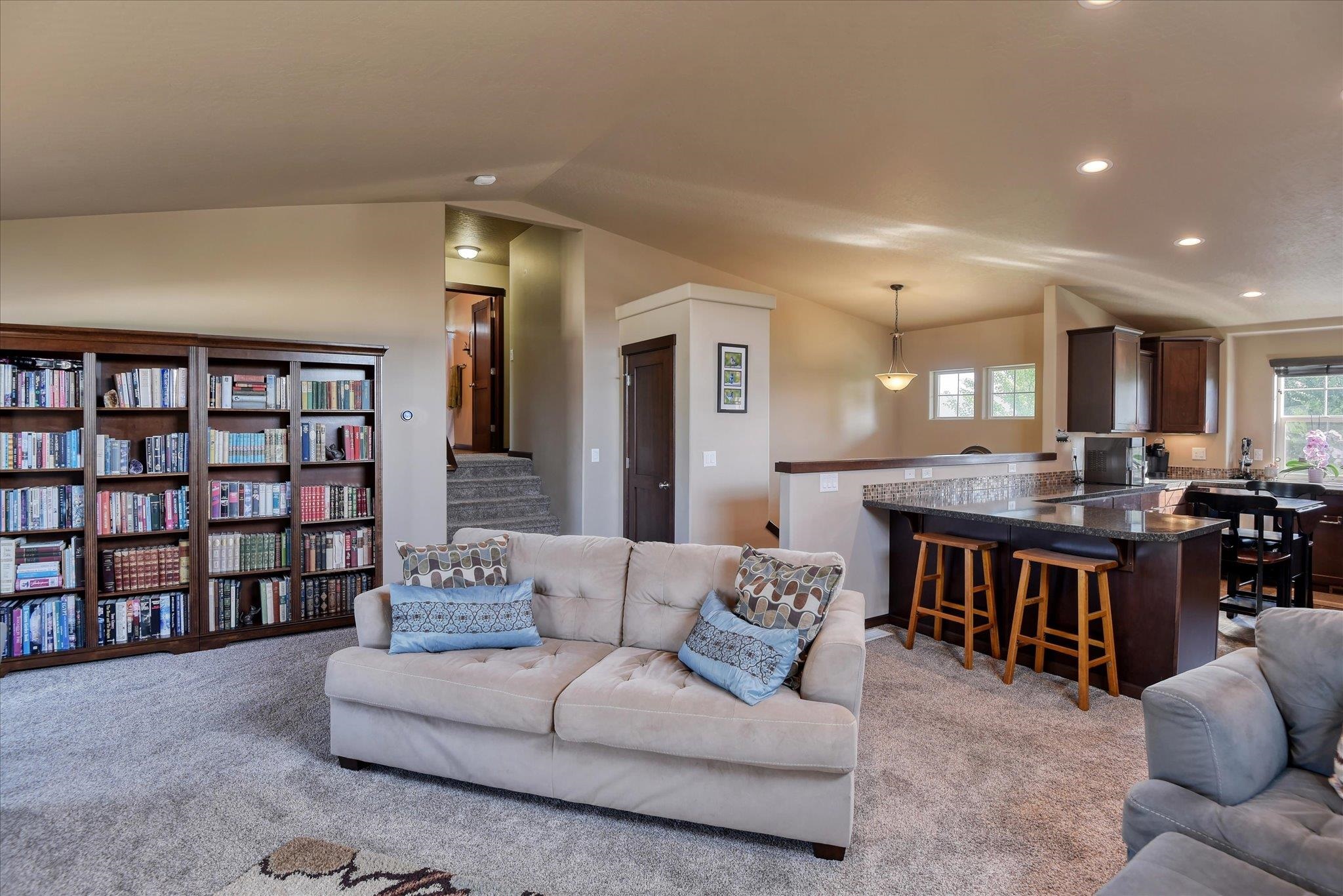 2020 N Country Vista Blvd