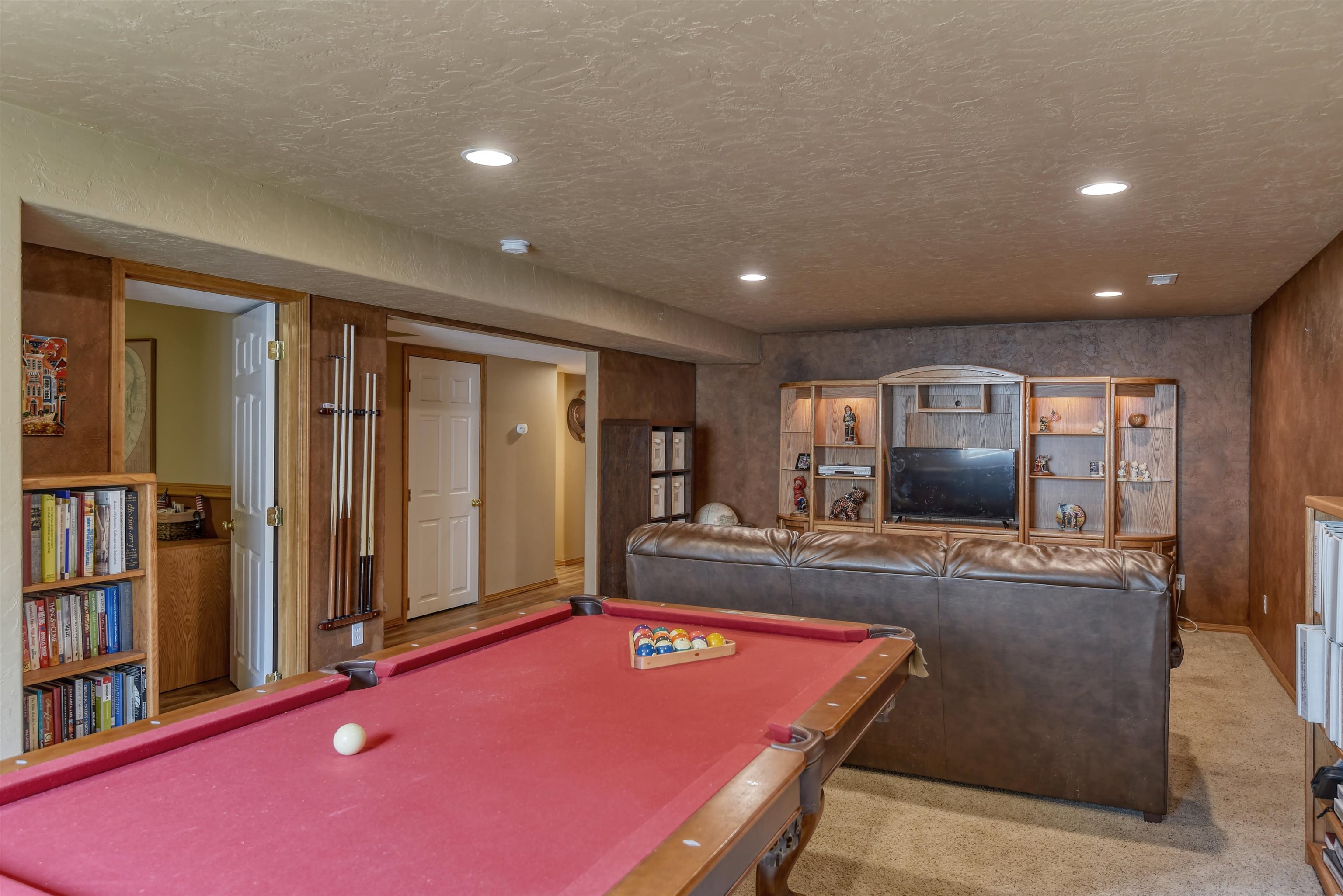 17518 N EDGECREST Rd