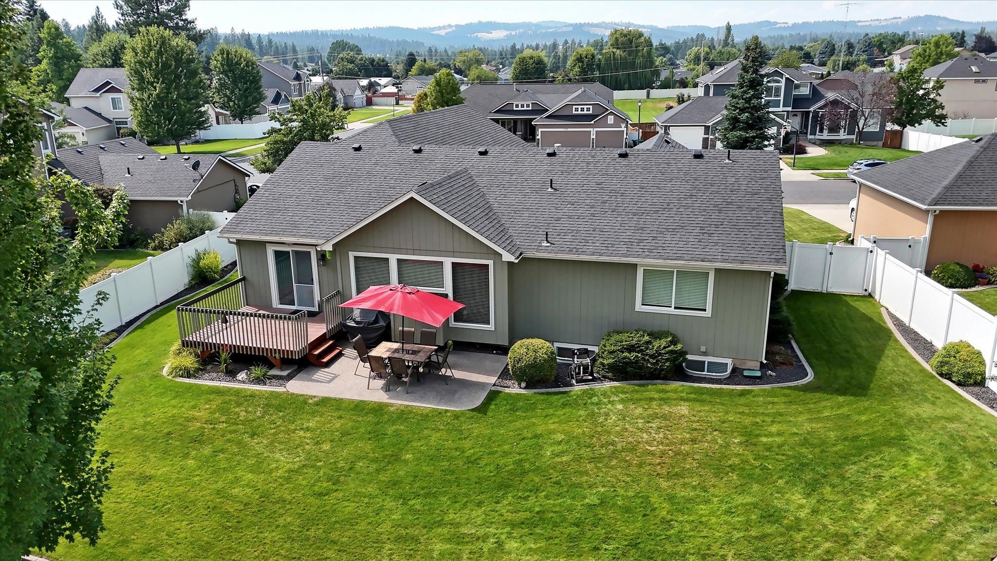 17518 N EDGECREST Rd