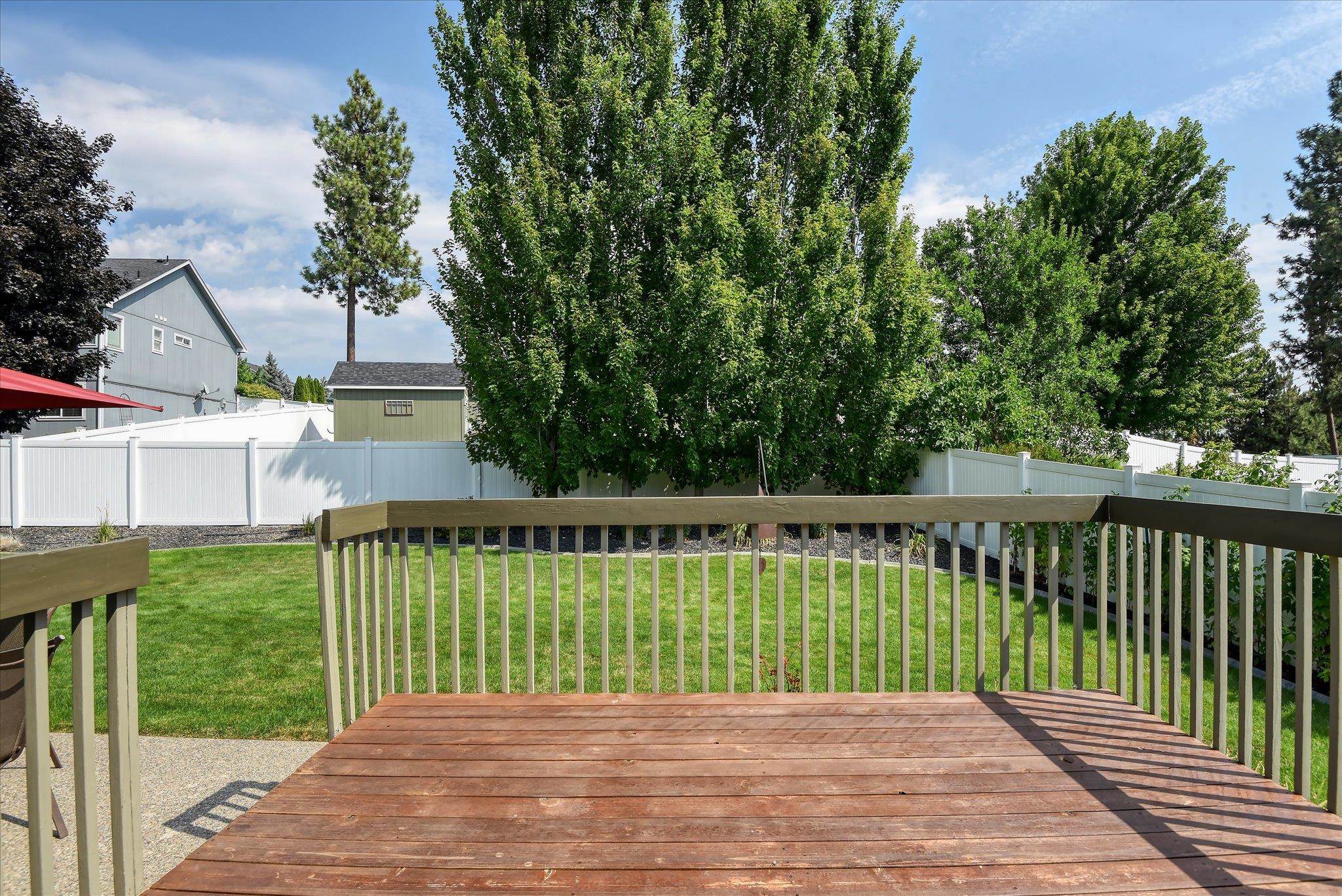 17518 N EDGECREST Rd