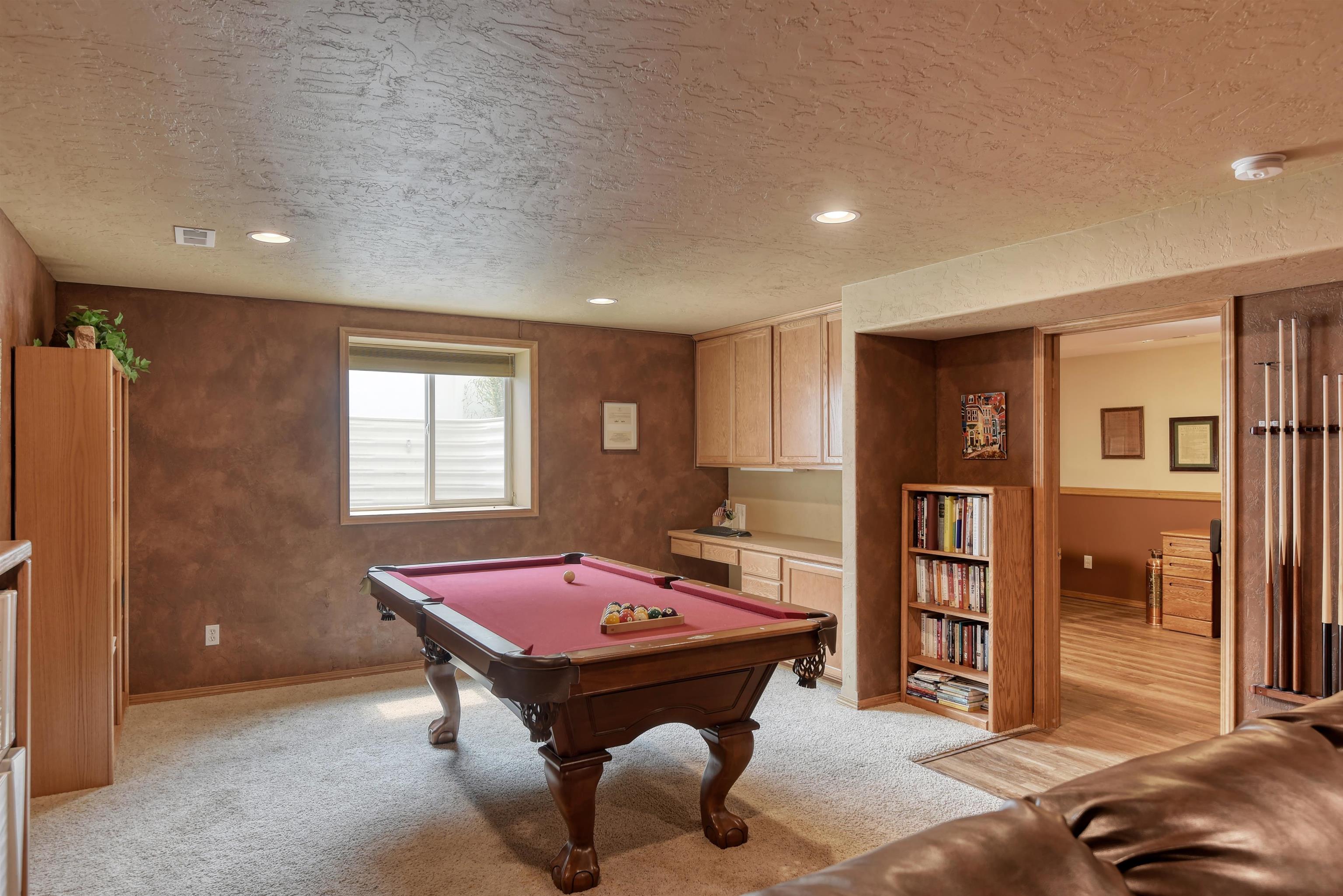 17518 N EDGECREST Rd