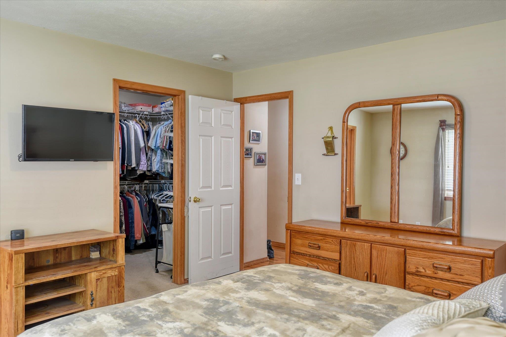 17518 N EDGECREST Rd