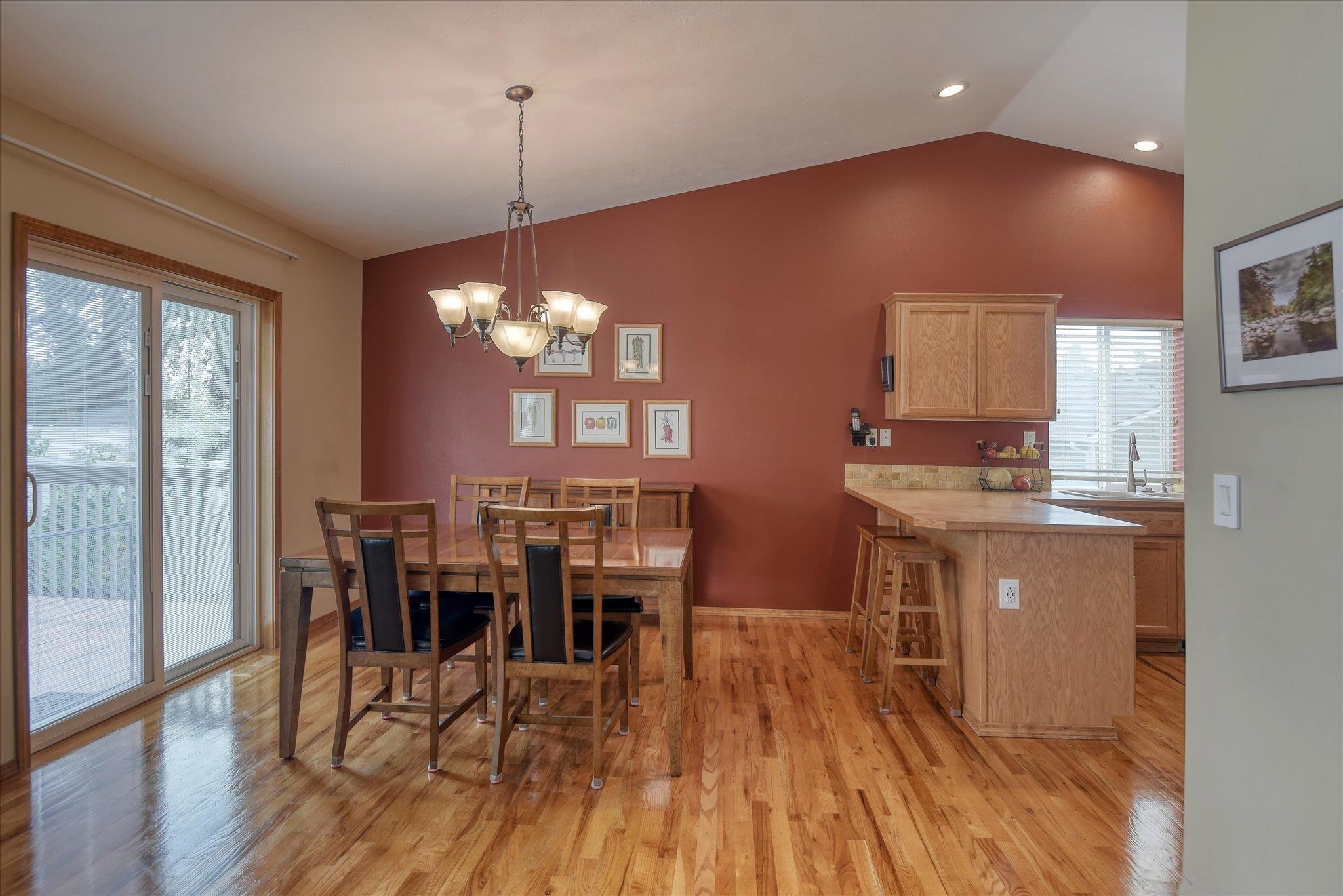 17518 N EDGECREST Rd