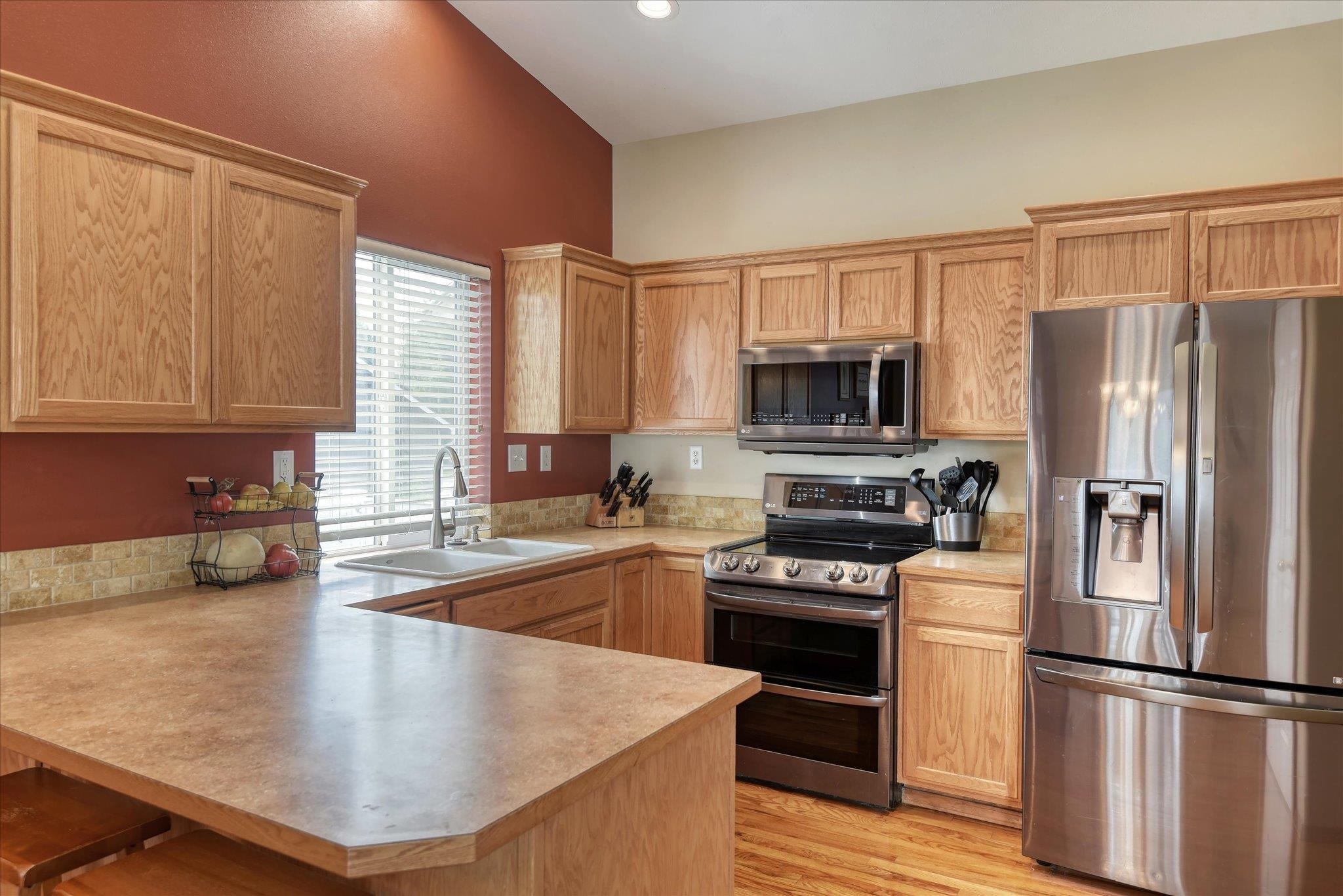 17518 N EDGECREST Rd