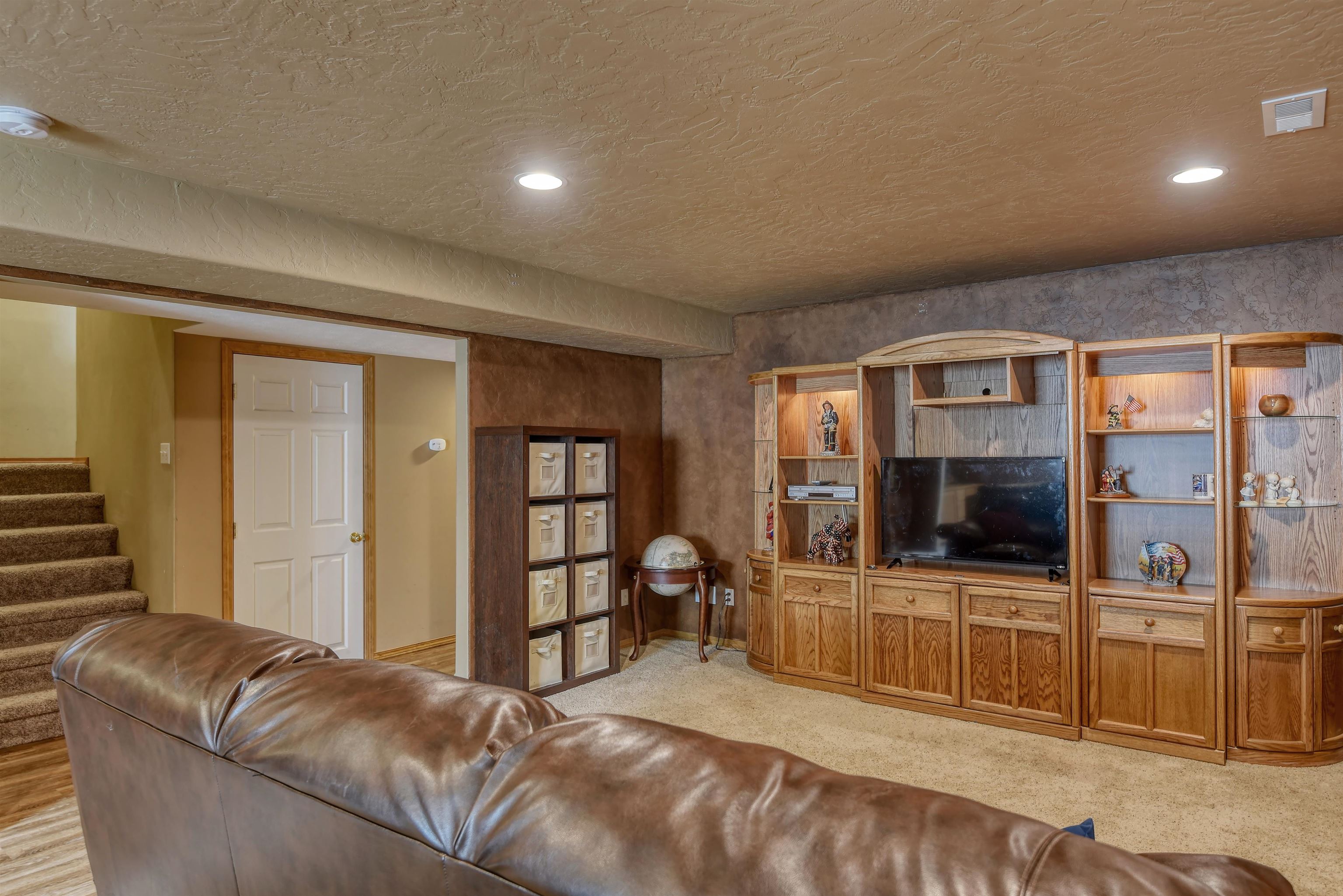 17518 N EDGECREST Rd