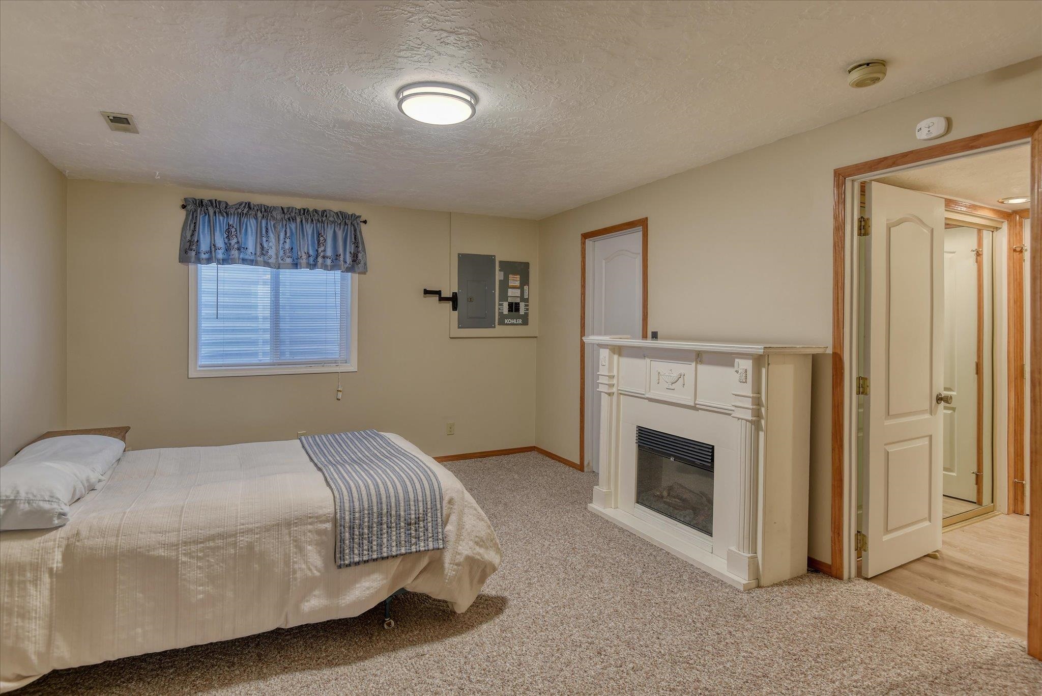 5308 W Ridgecrest Dr