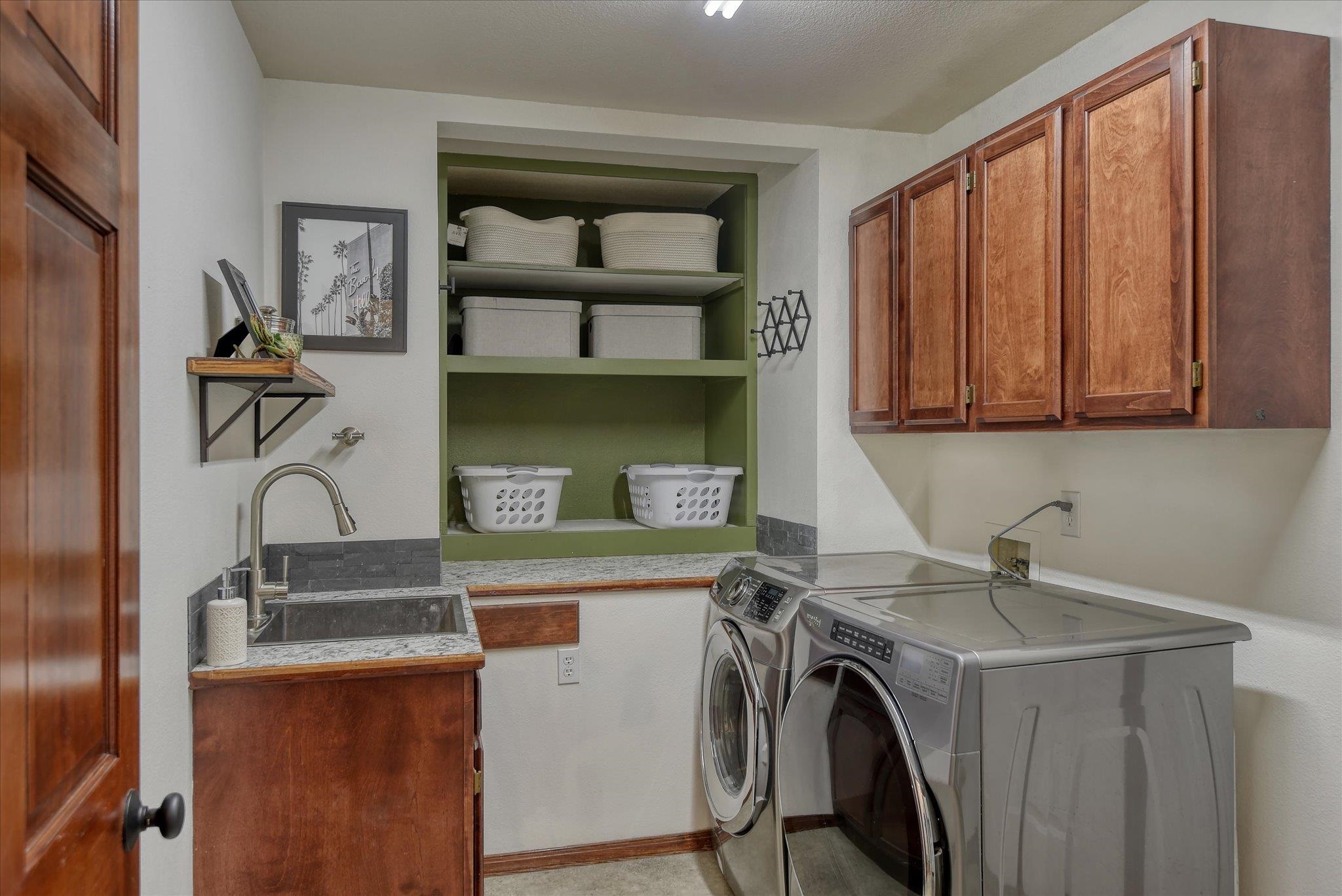 6610 W Burchwood Ave