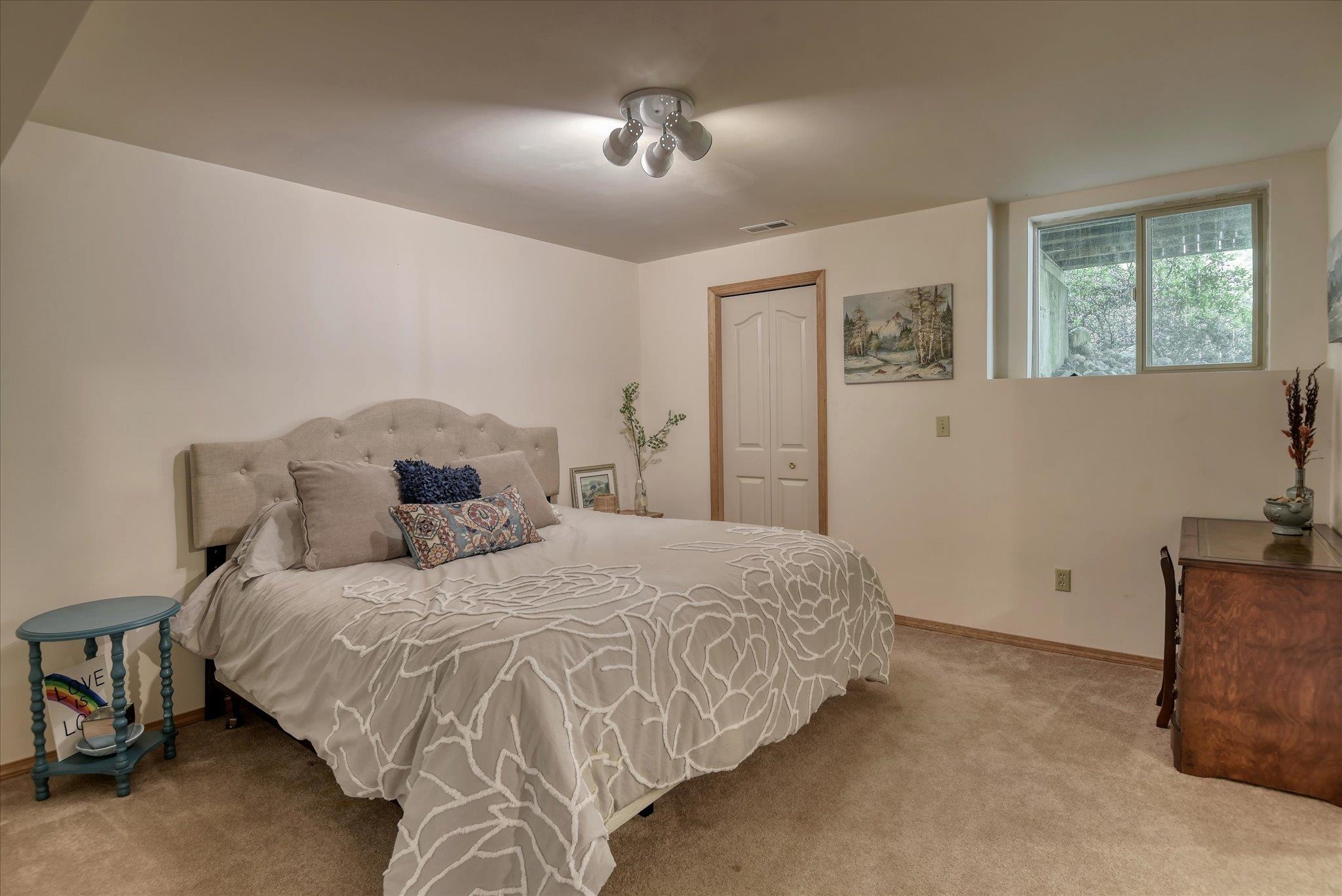 6610 W Burchwood Ave