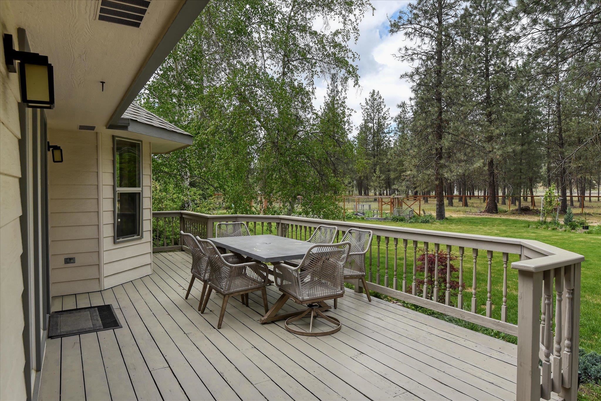 6610 W Burchwood Ave