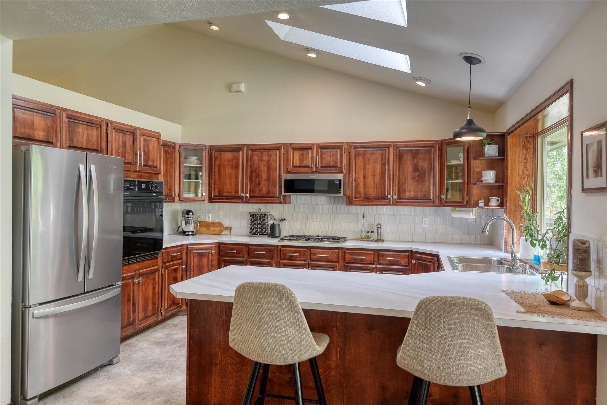 6610 W Burchwood Ave