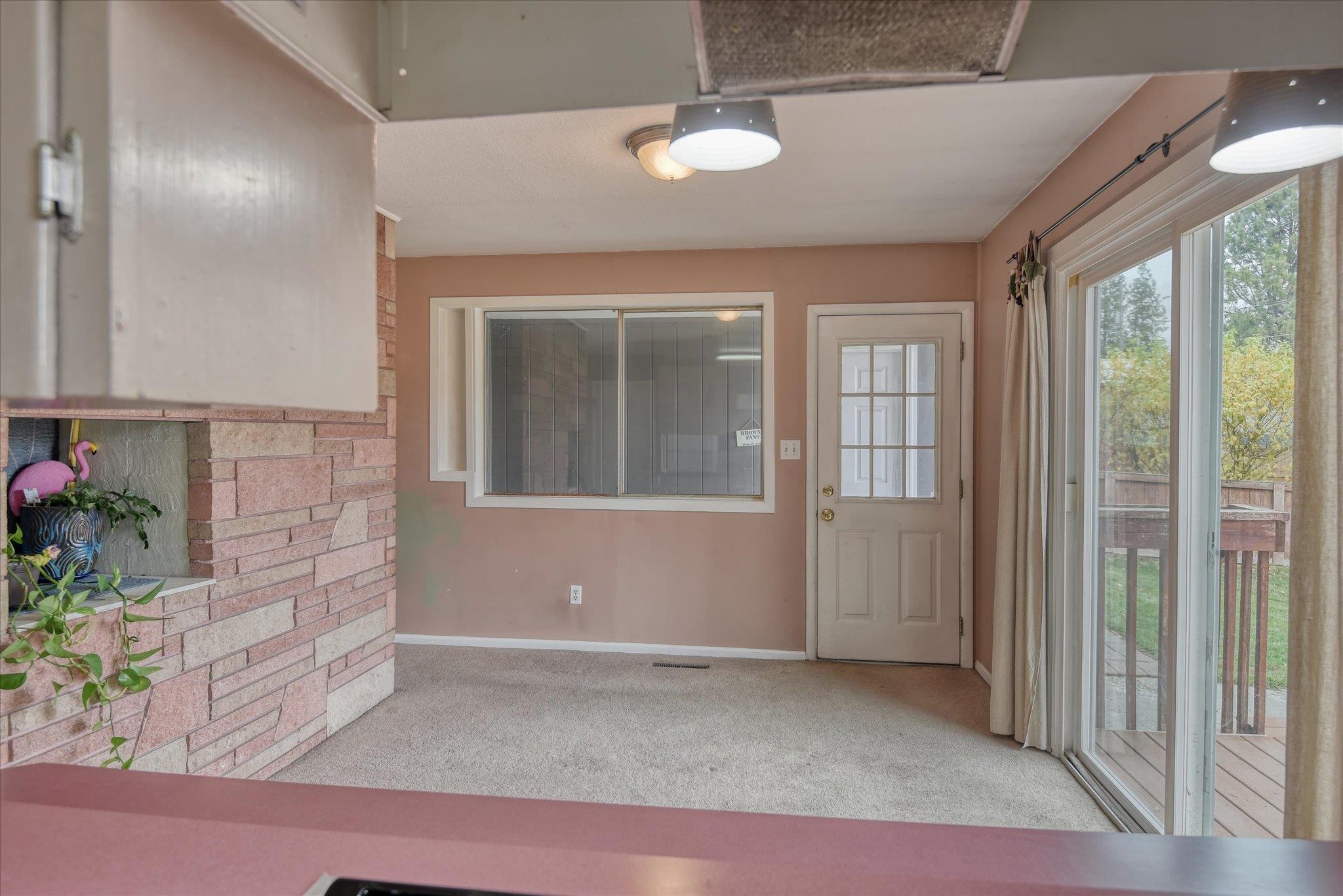 7612 N Whitehouse Dr