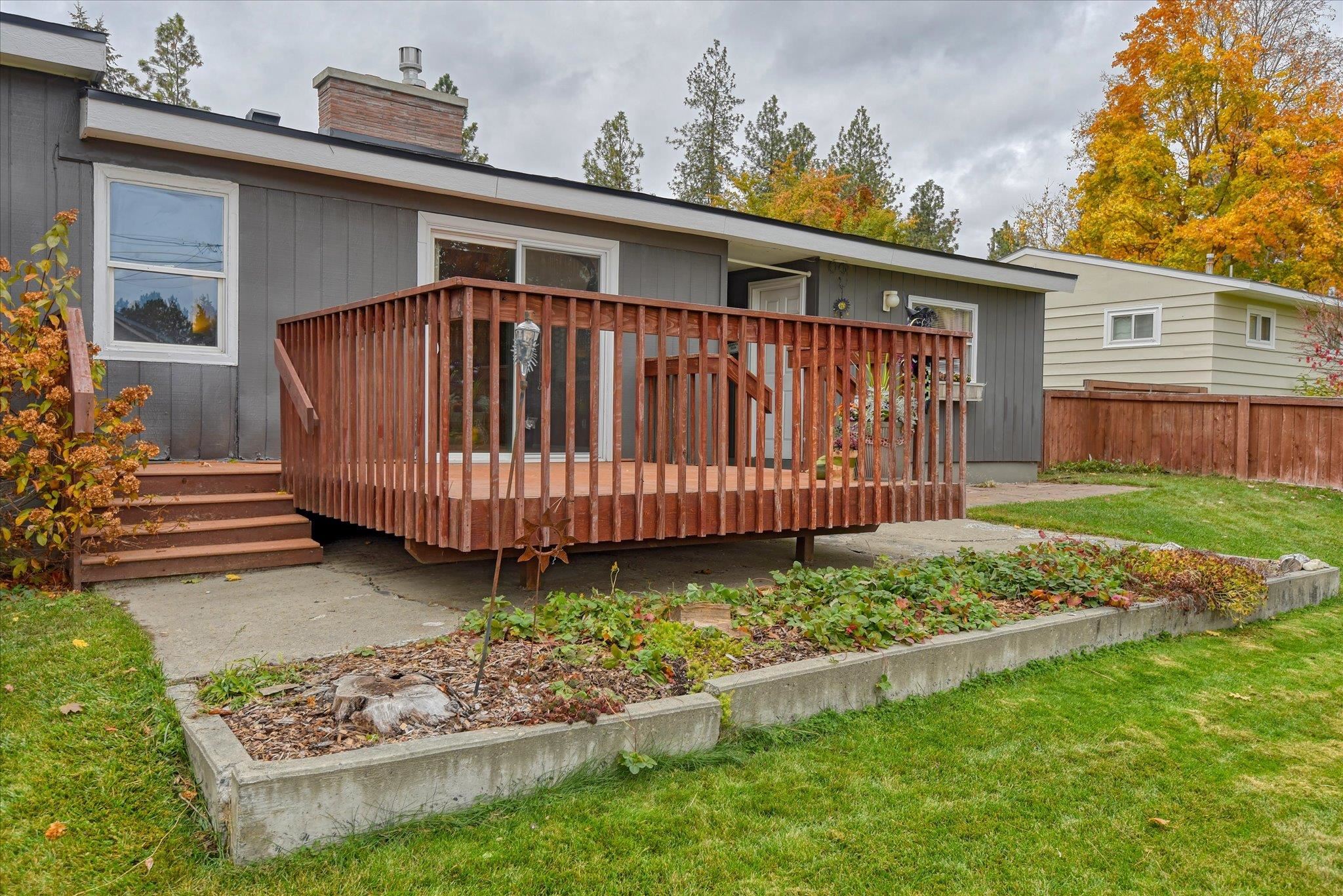 7612 N Whitehouse Dr