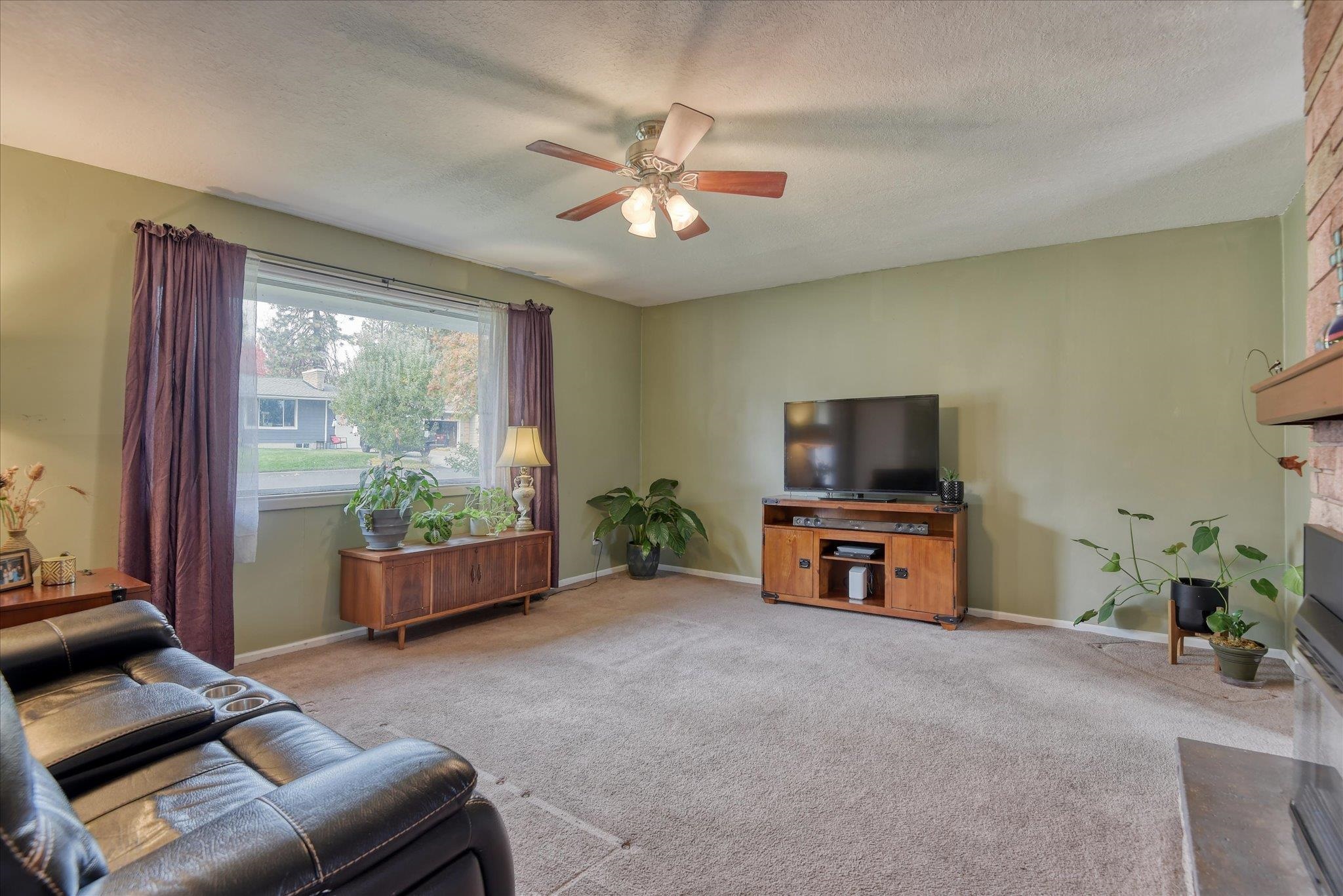 7612 N Whitehouse Dr