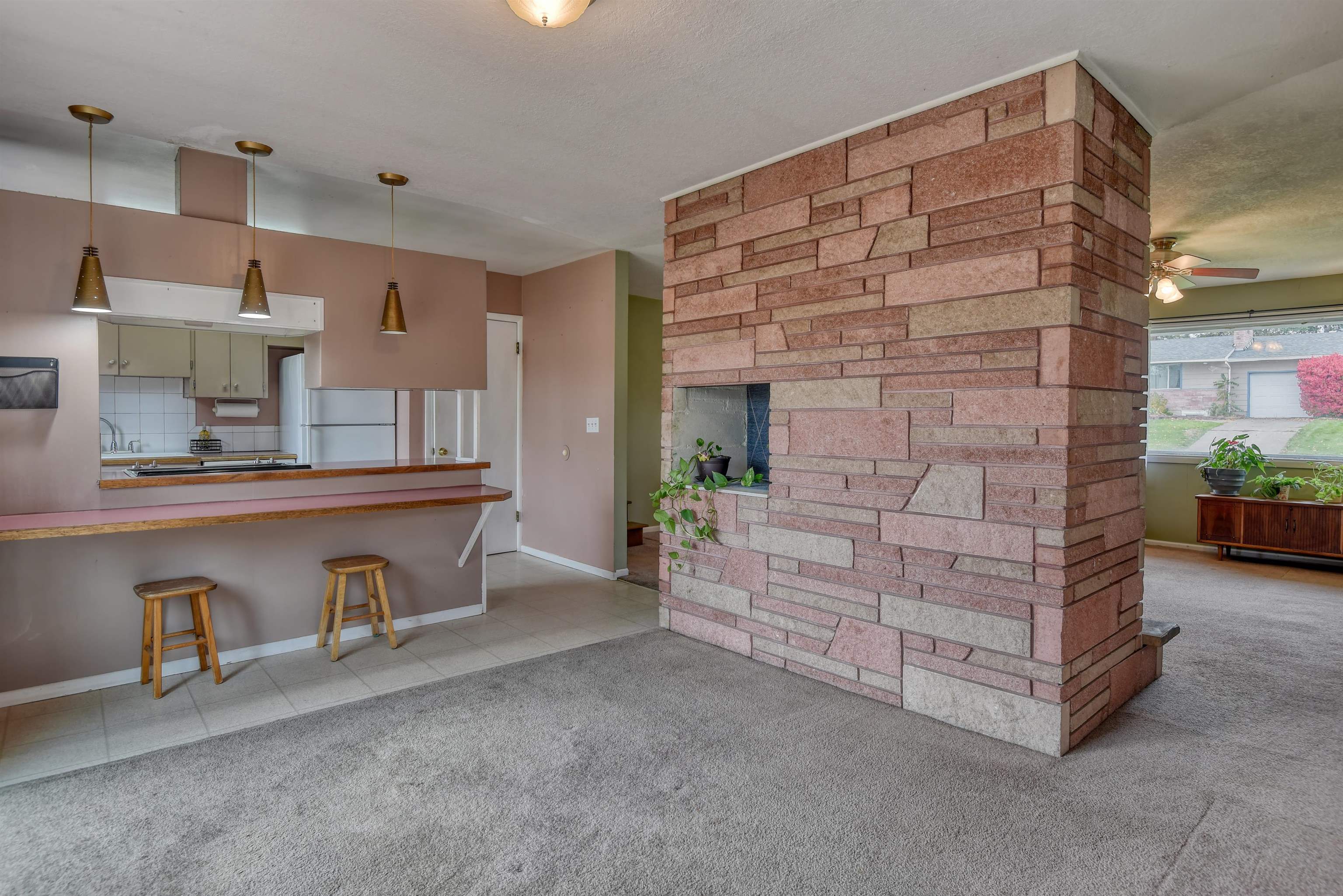 7612 N Whitehouse Dr