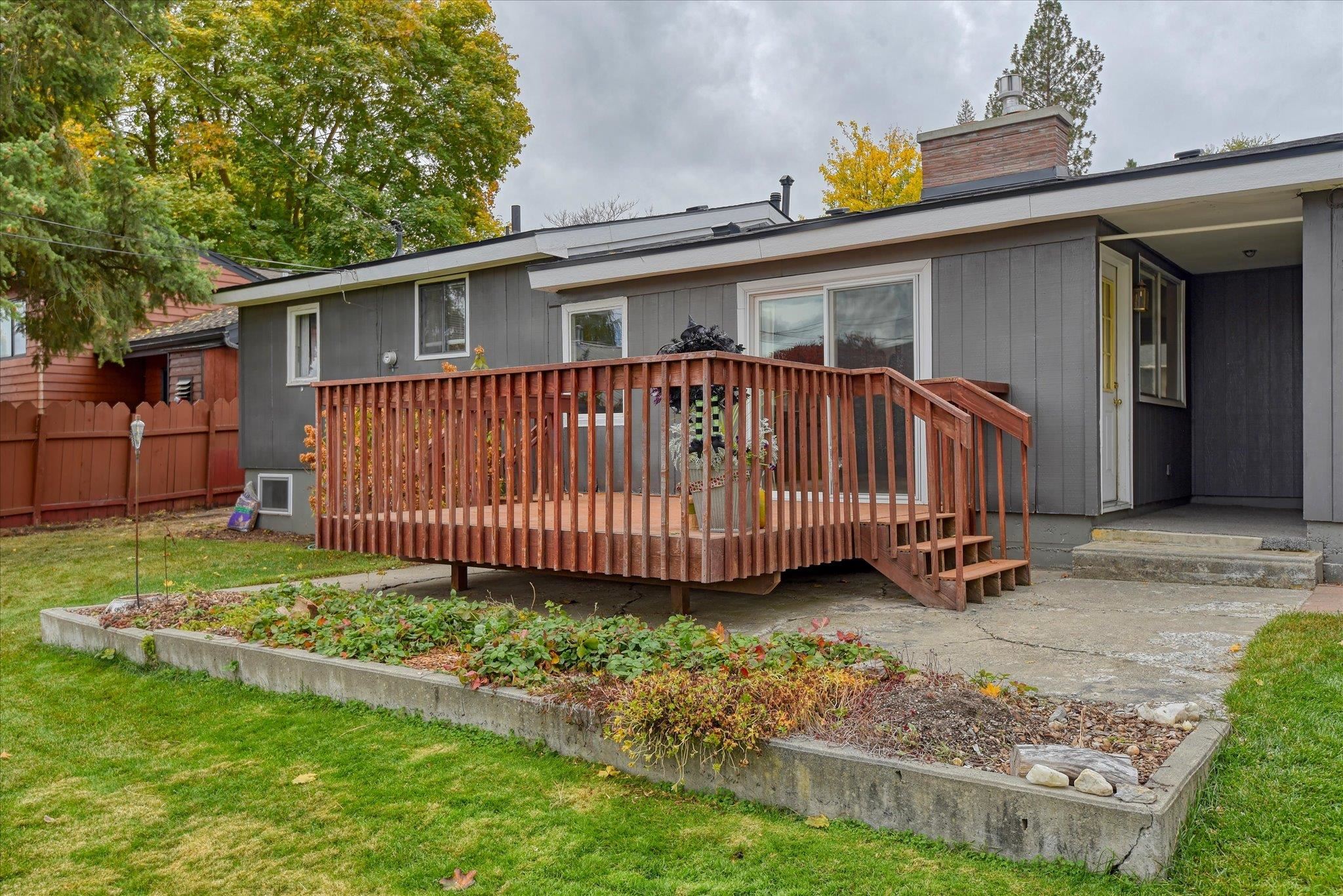 7612 N Whitehouse Dr