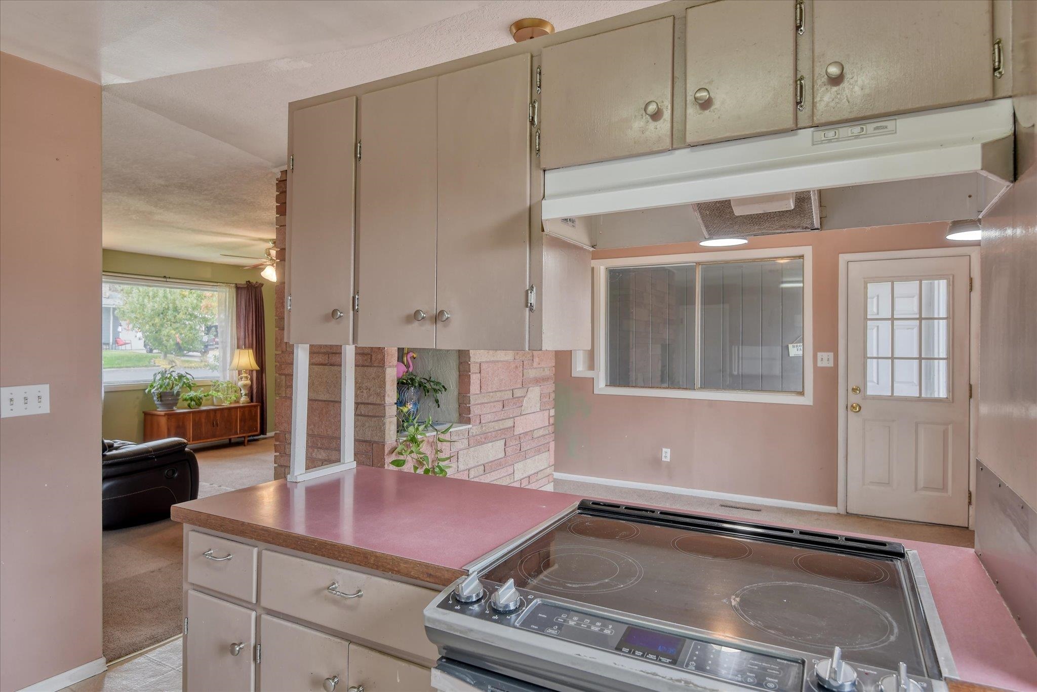 7612 N Whitehouse Dr