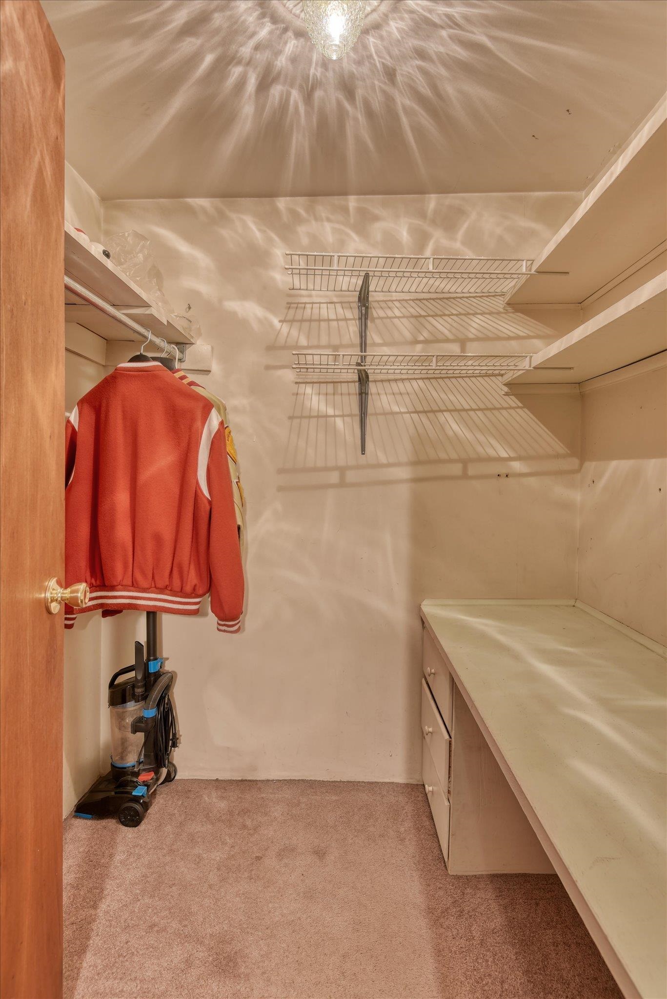 7612 N Whitehouse Dr