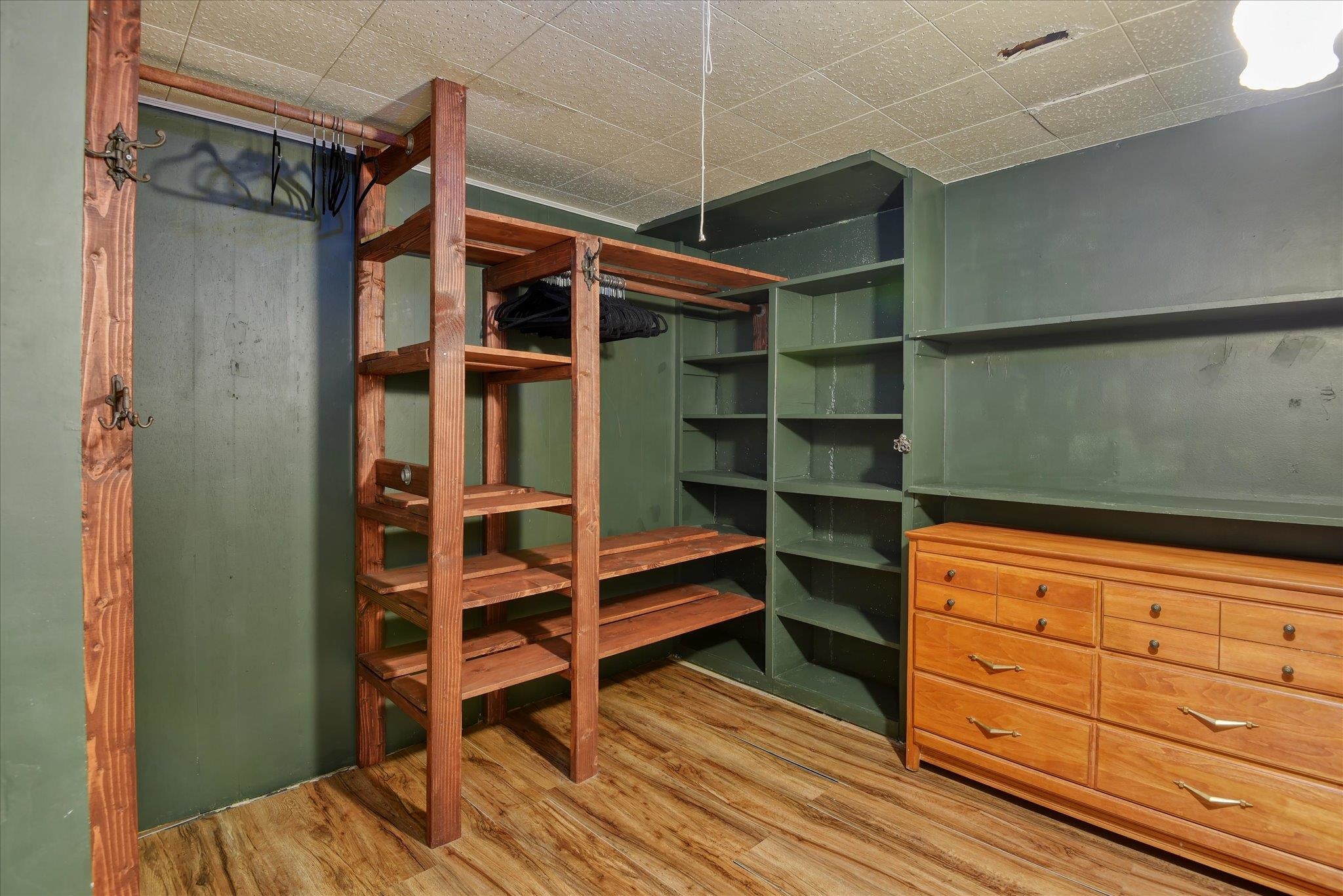 7612 N Whitehouse Dr