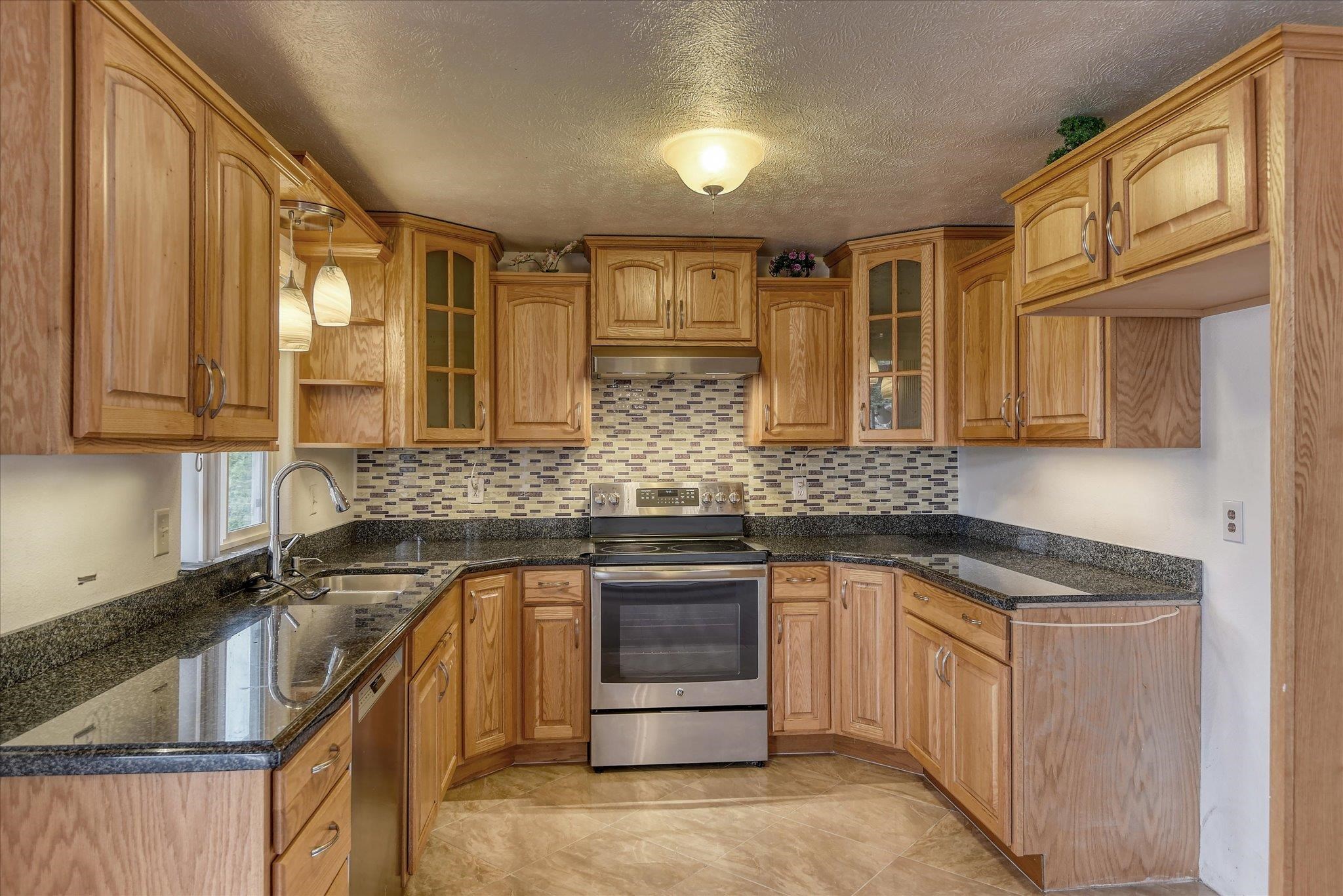 11920 E RAILROAD Ave