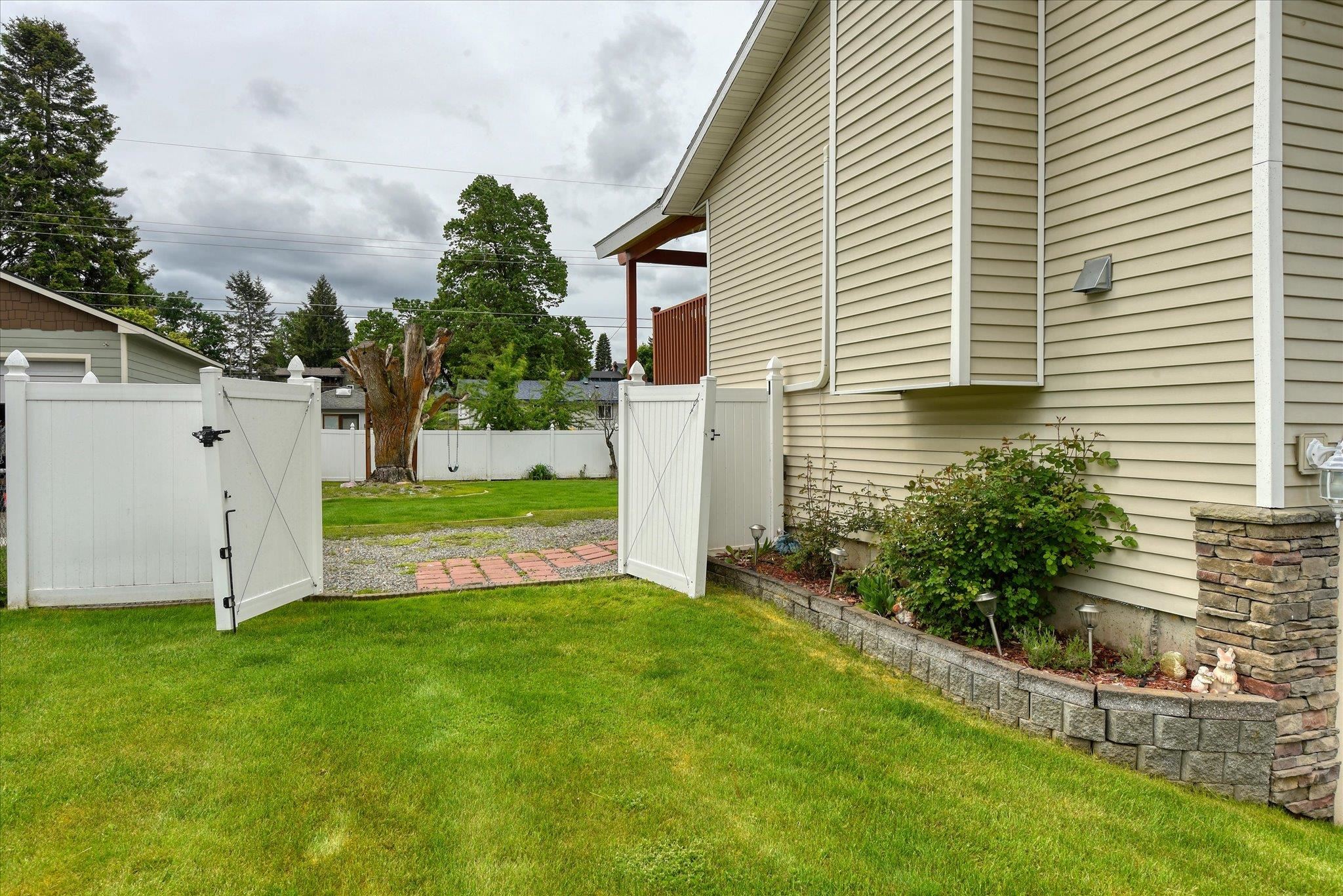 11920 E RAILROAD Ave