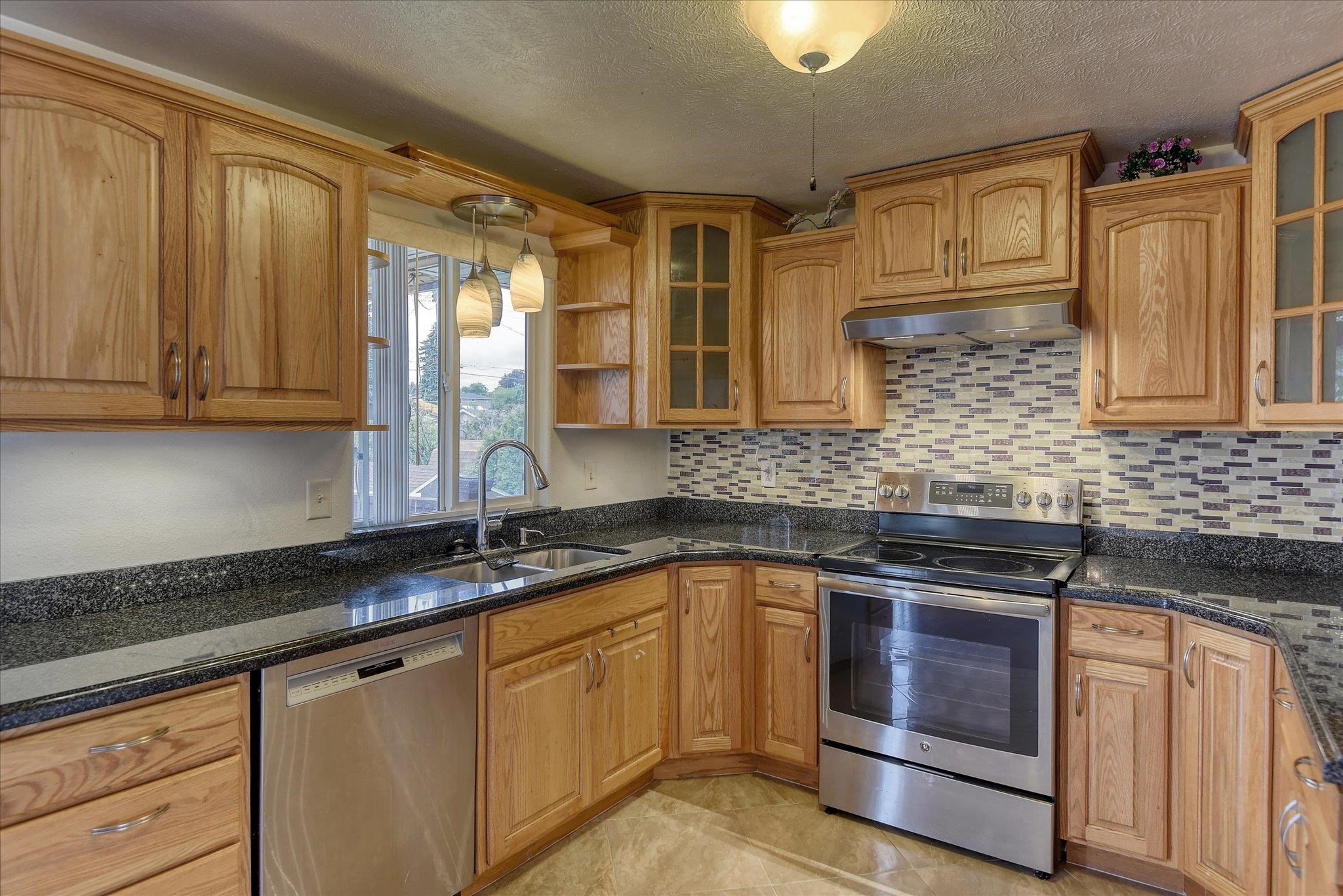 11920 E RAILROAD Ave