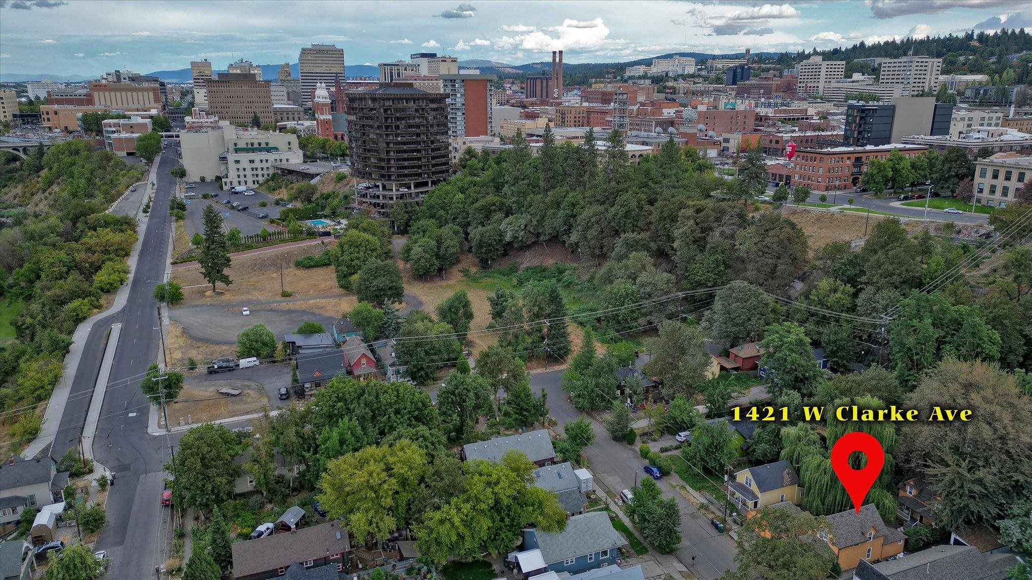 1421 W Clarke Ave
