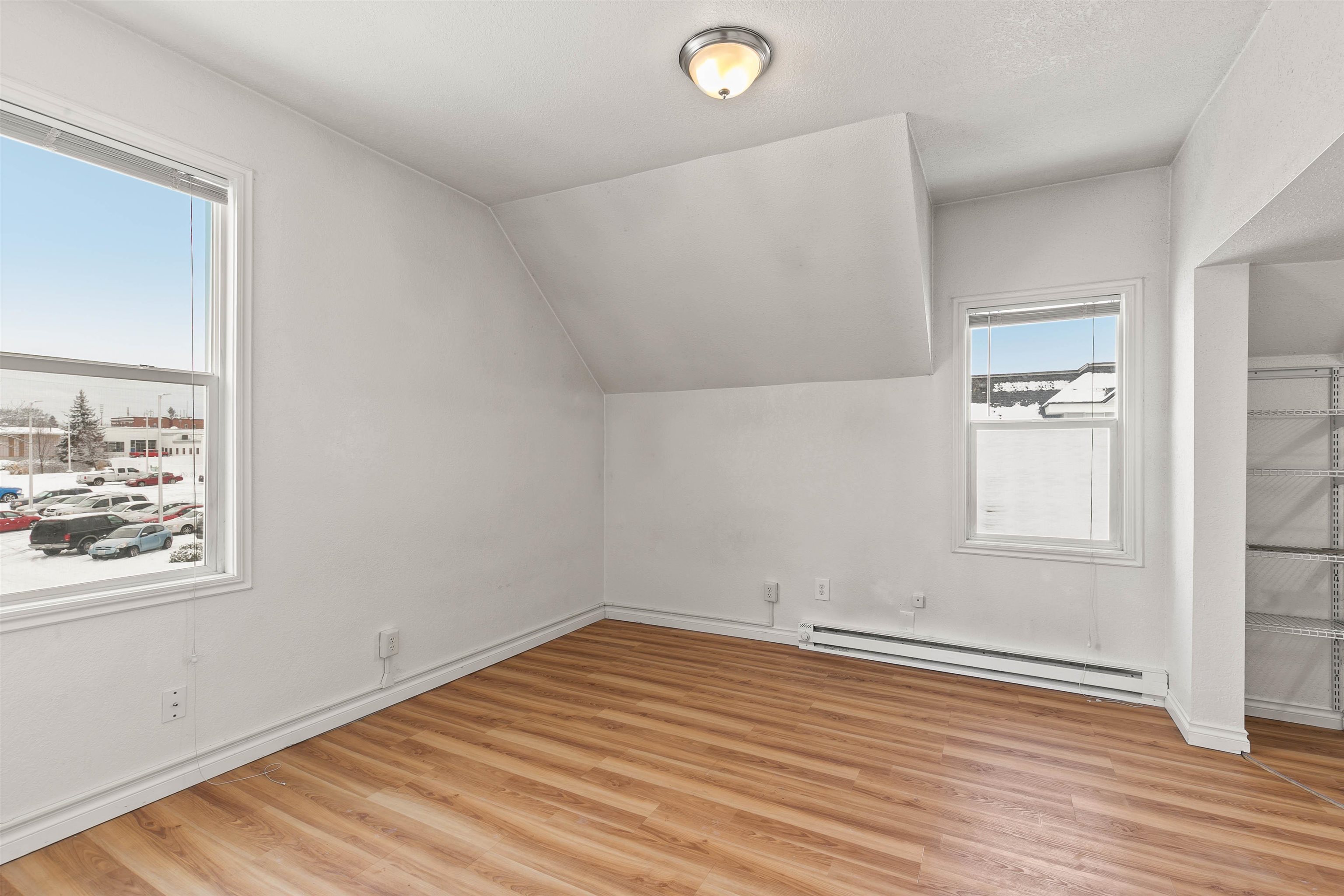 902 W MANSFIELD Ave