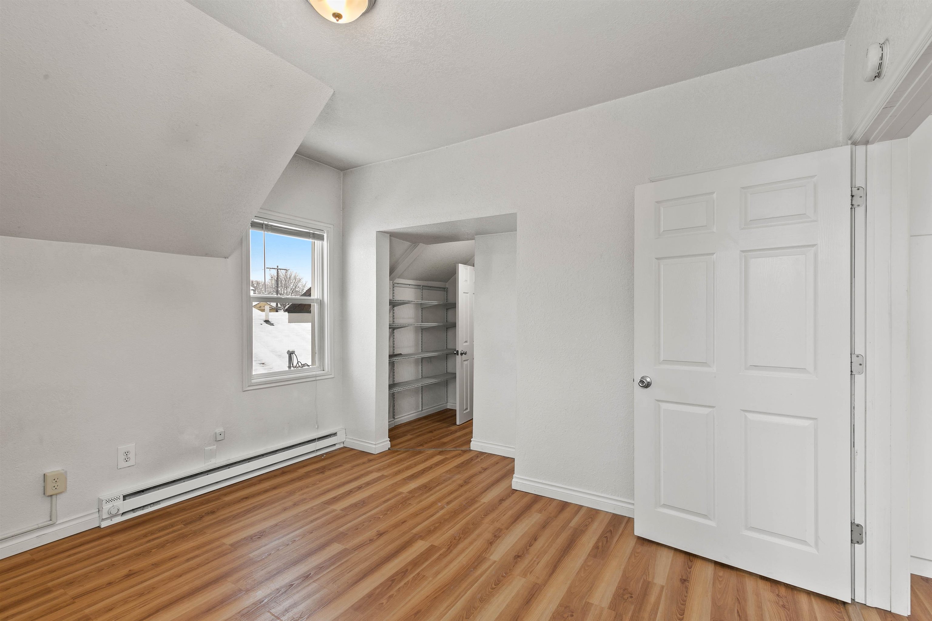 902 W MANSFIELD Ave