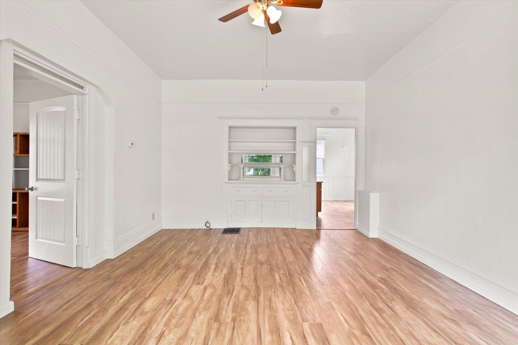 902 W MANSFIELD Ave