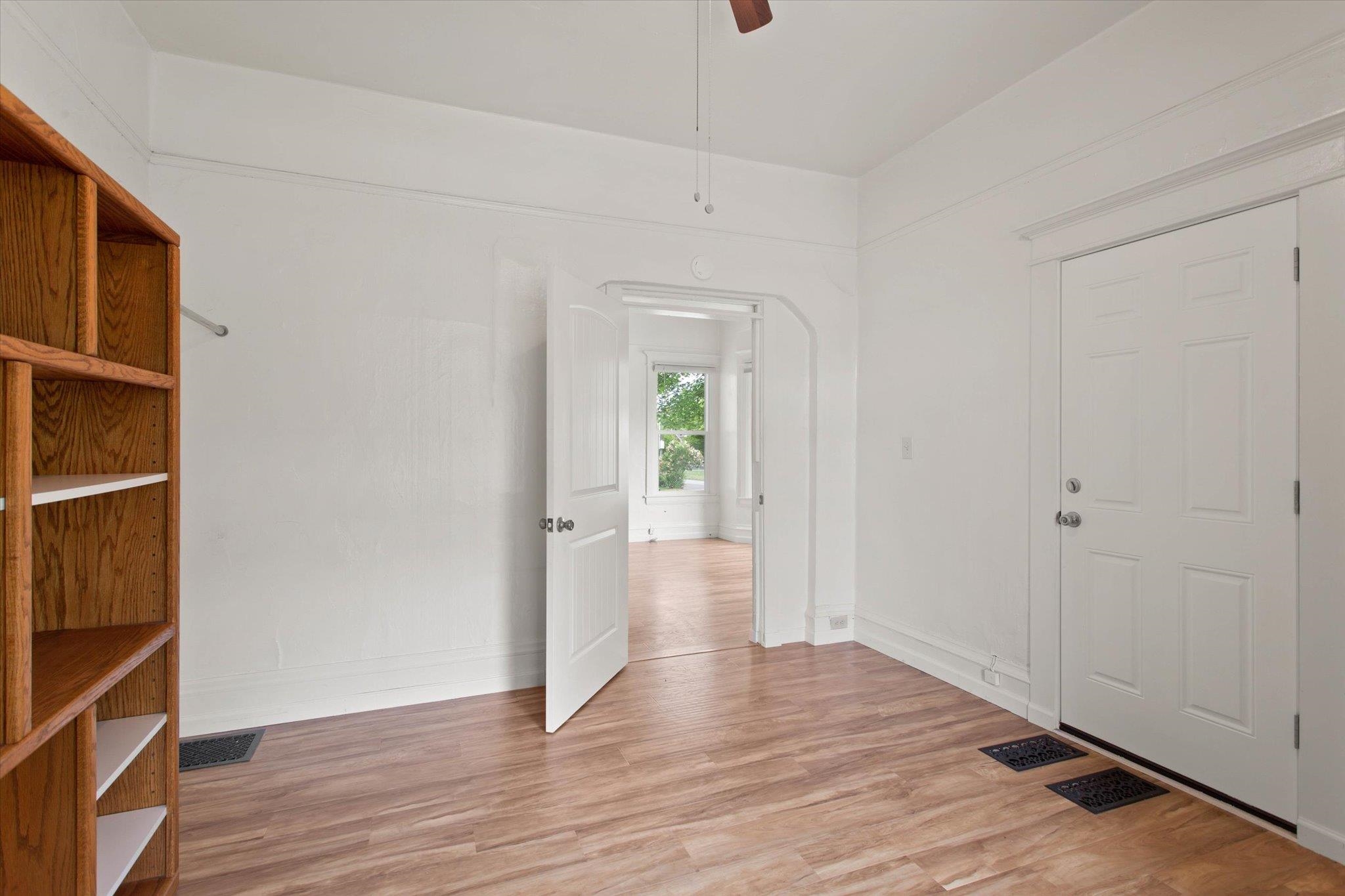 902 W MANSFIELD Ave