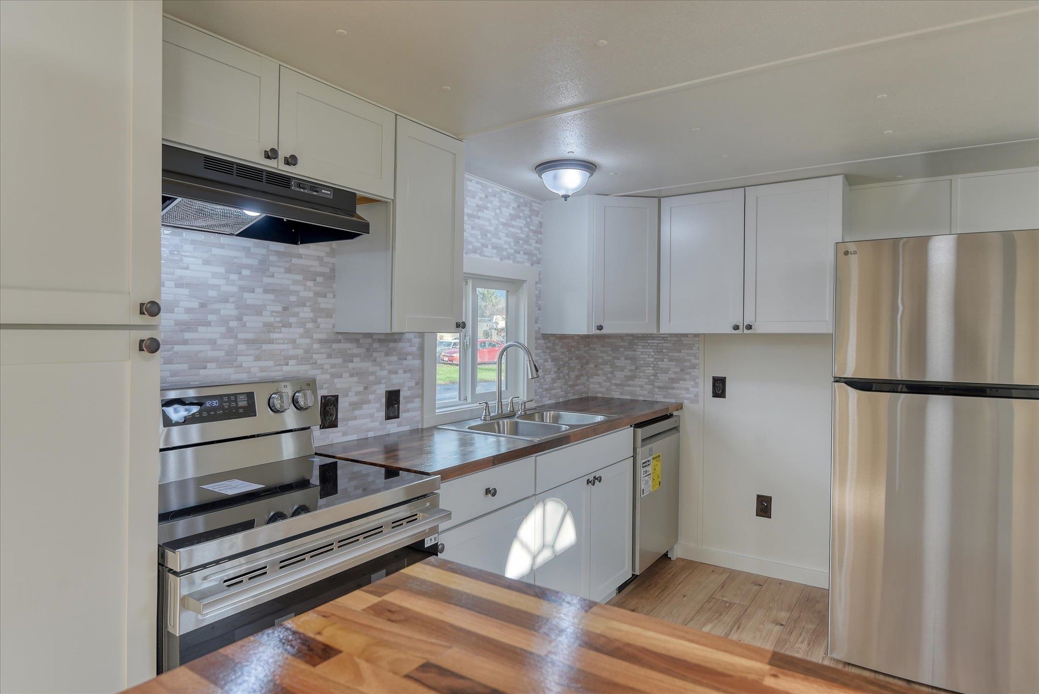 19625 E Wellesley Ave