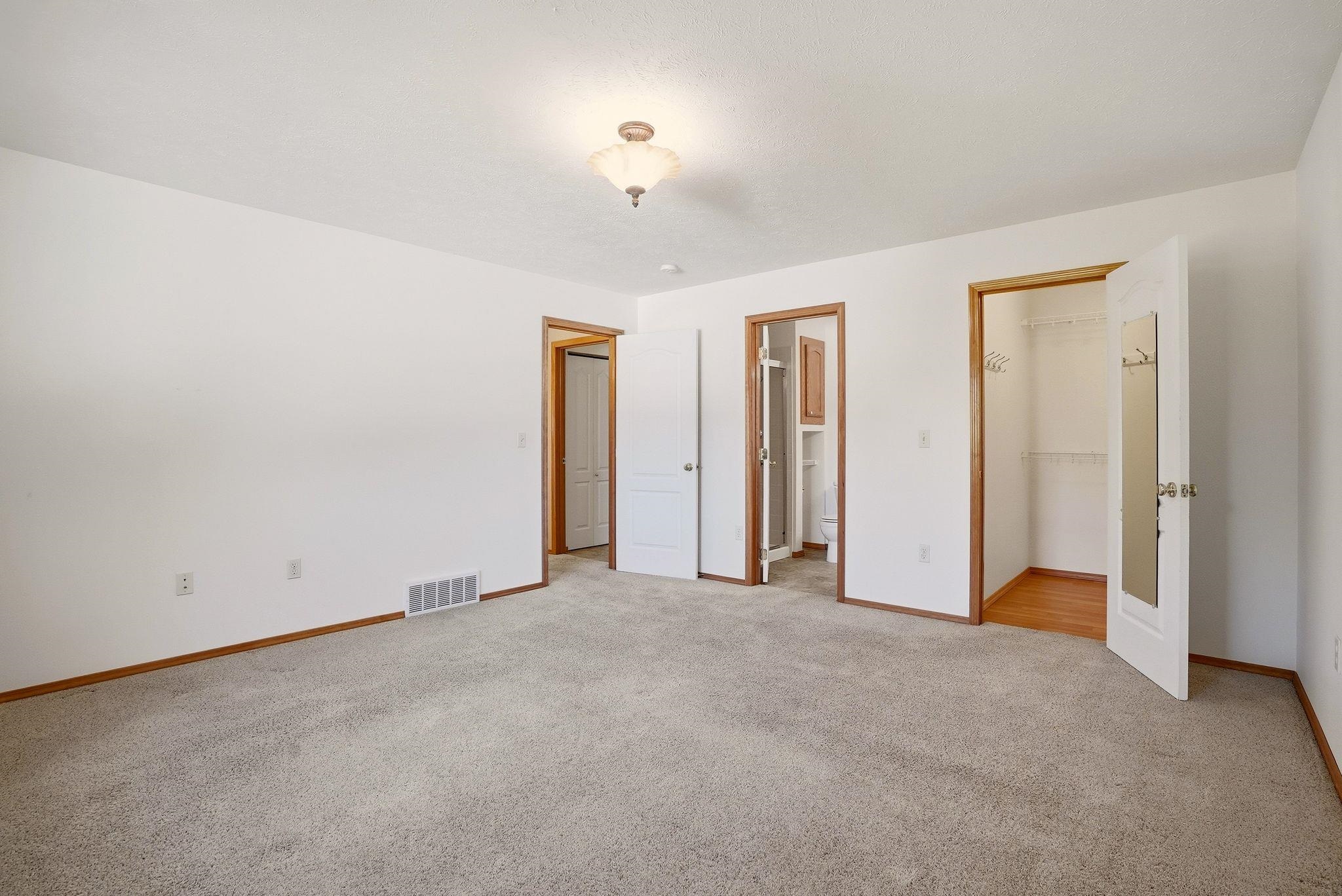 1703 E Grassland Ct Ct