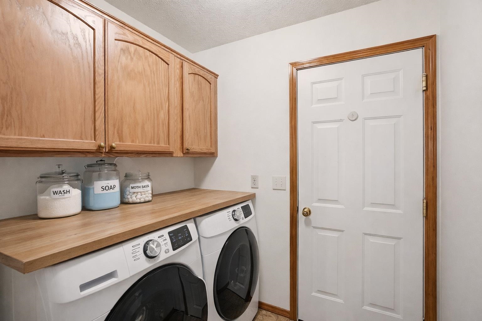 1703 E Grassland Ct Ct