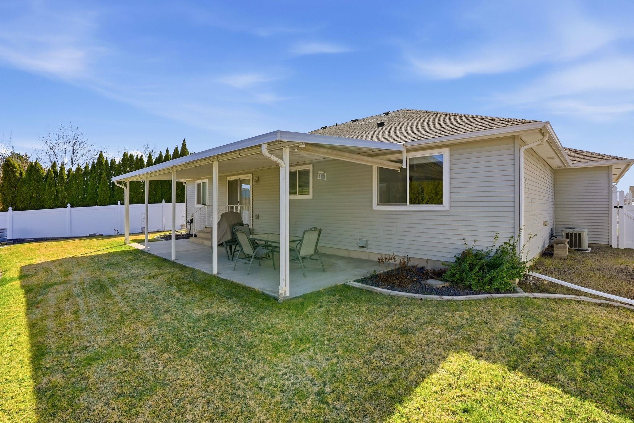 1703 E Grassland Ct Ct