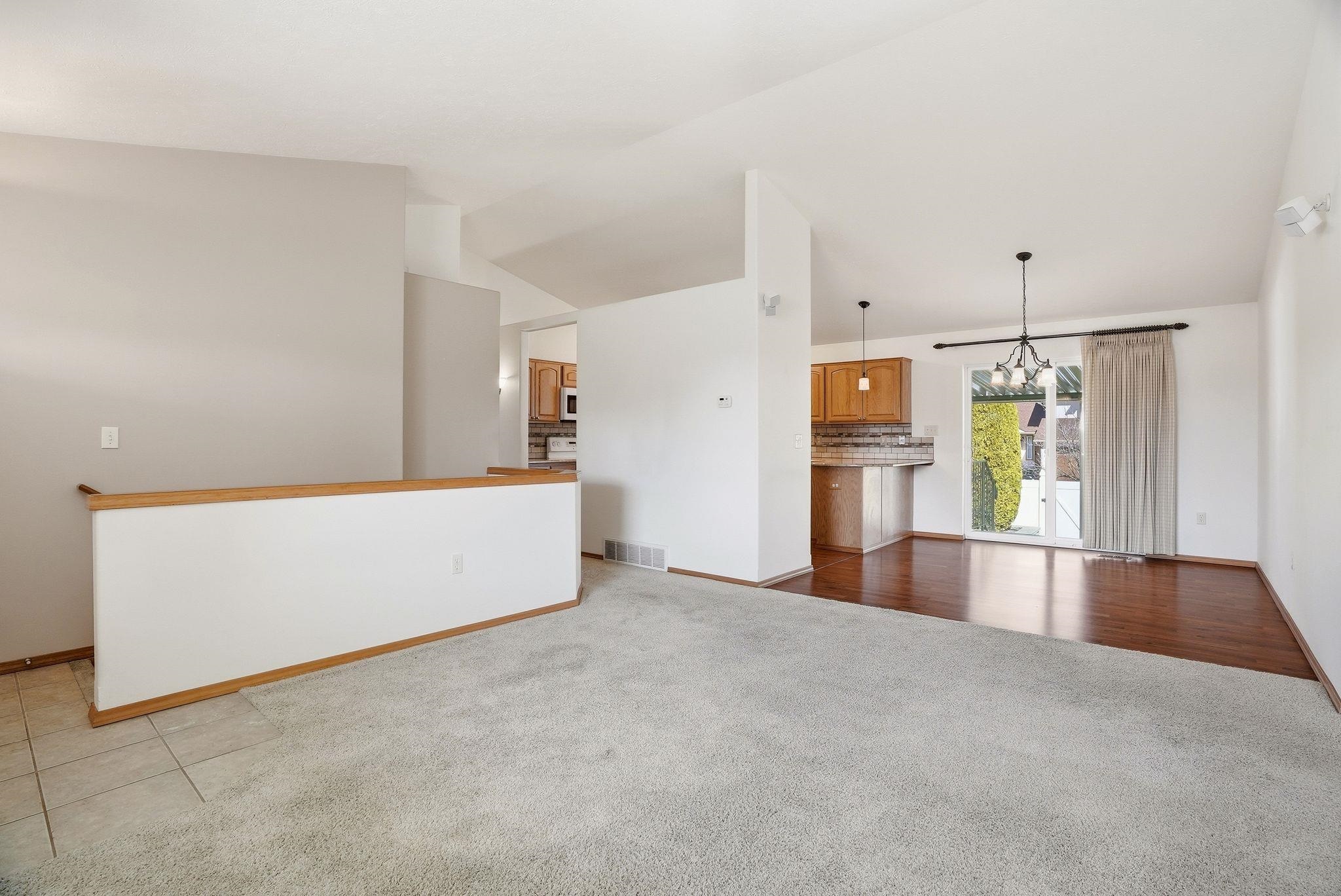 1703 E Grassland Ct Ct