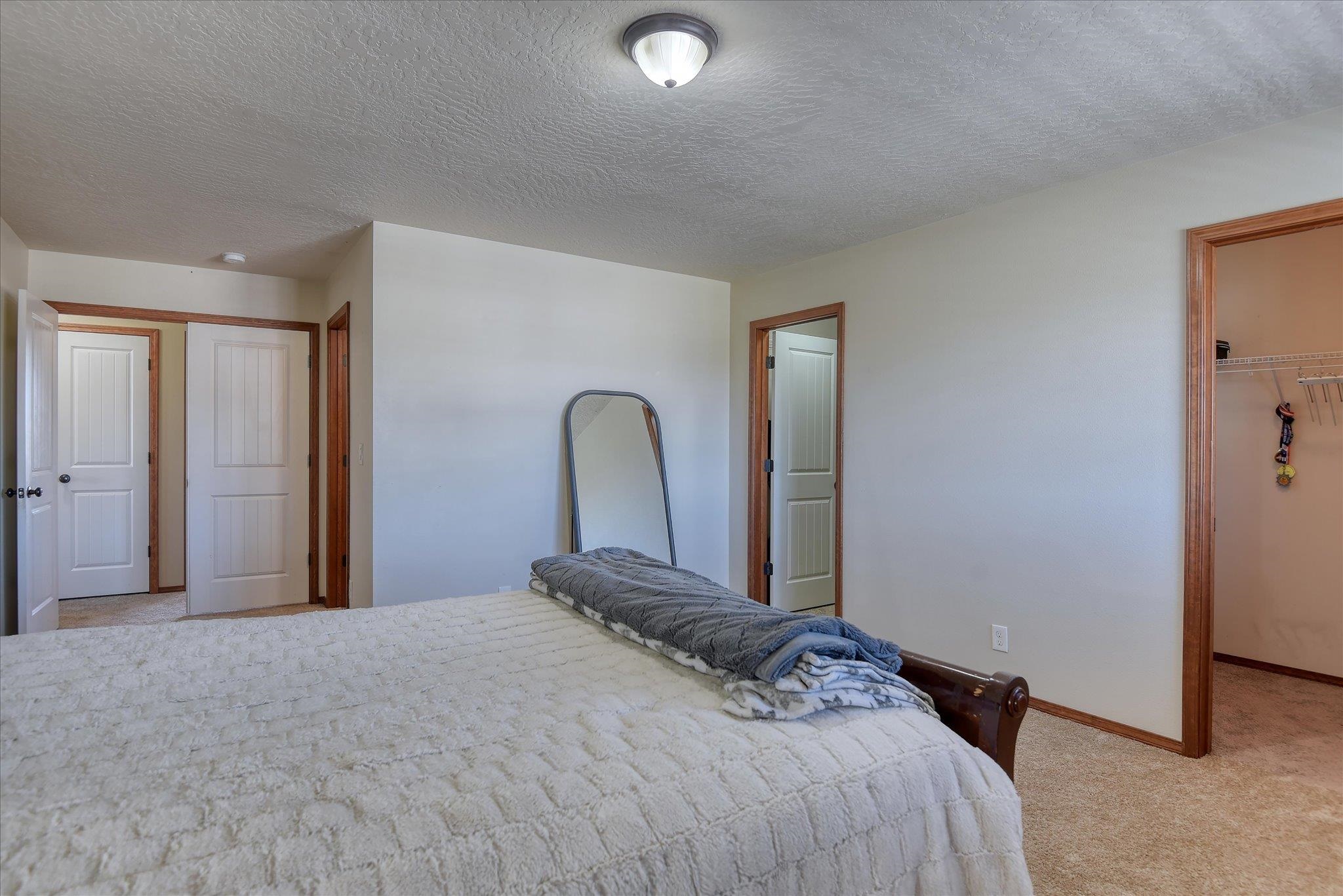 1803 W Maxine Ave