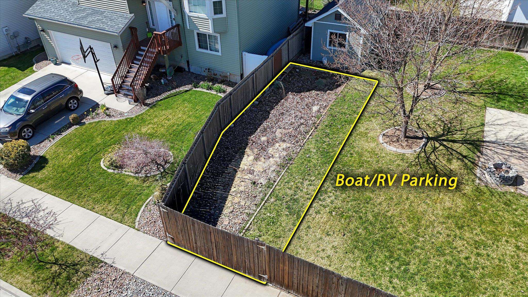 1803 W Maxine Ave
