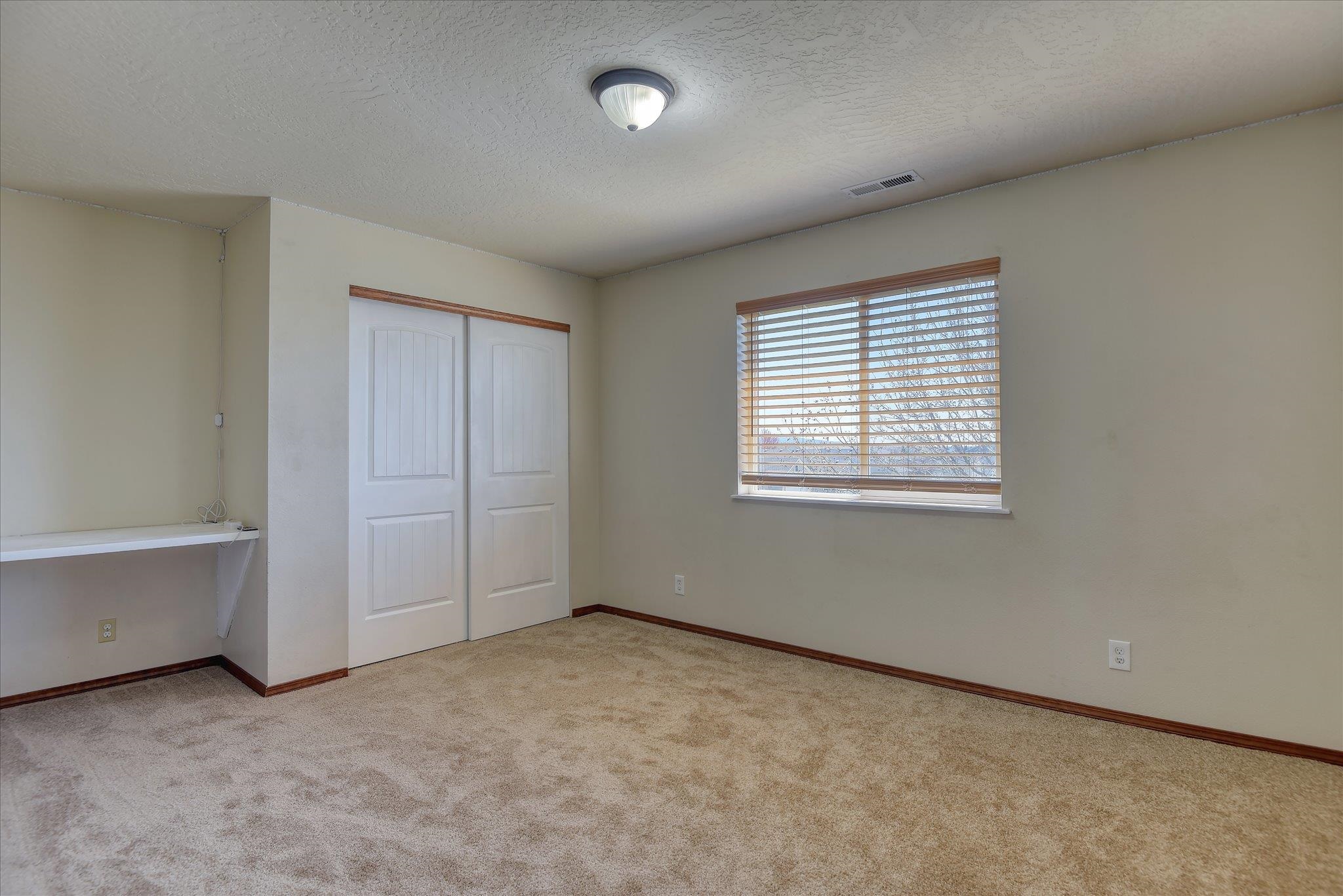 1803 W Maxine Ave