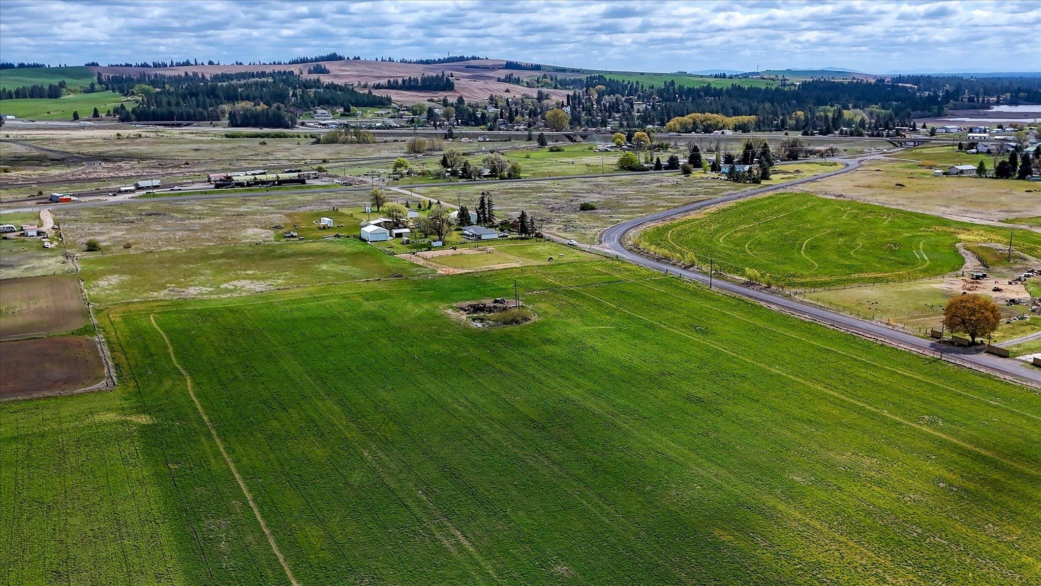 XXX ADDRESS UNKNOWN Rd