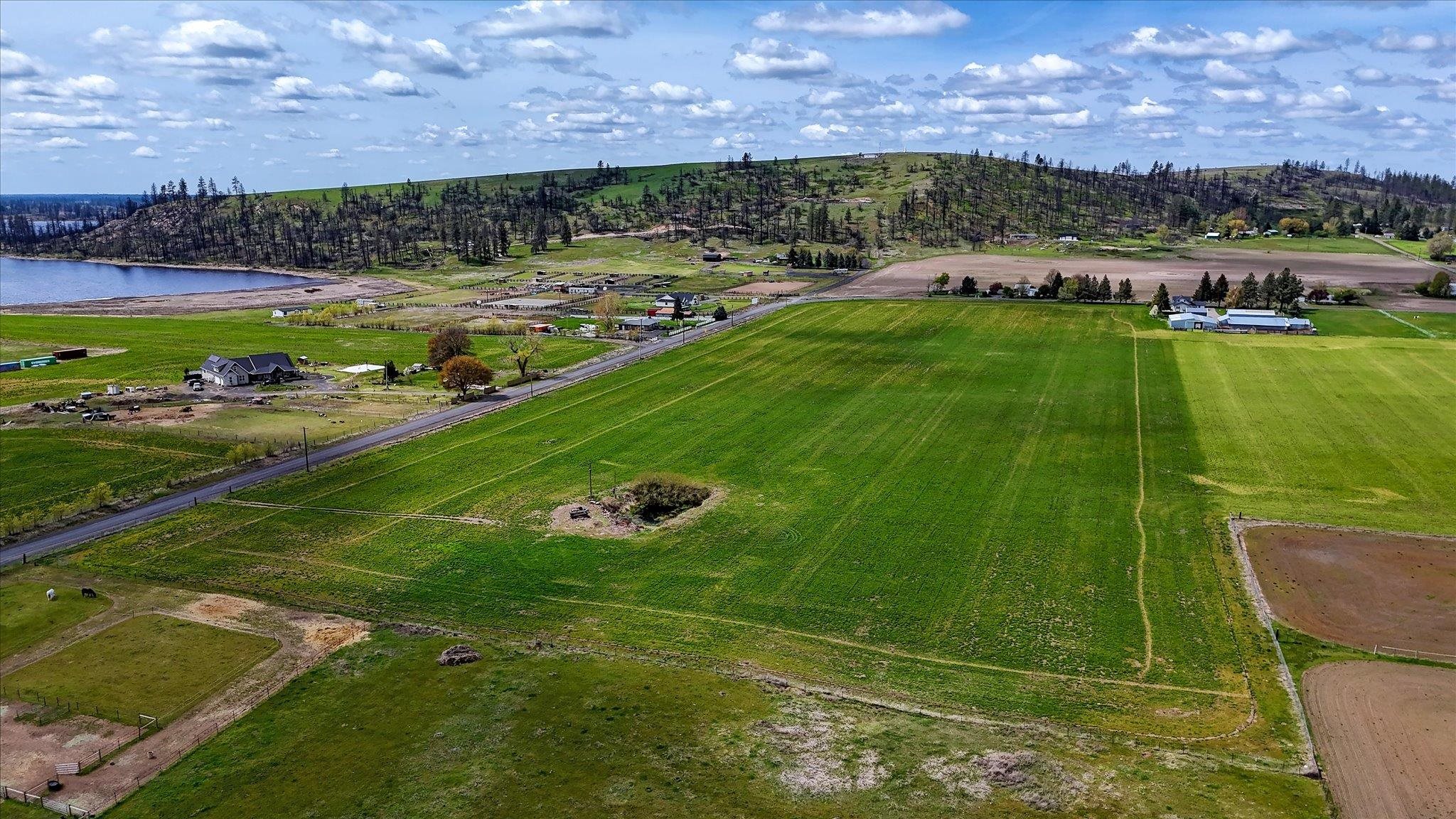 XXX ADDRESS UNKNOWN Rd