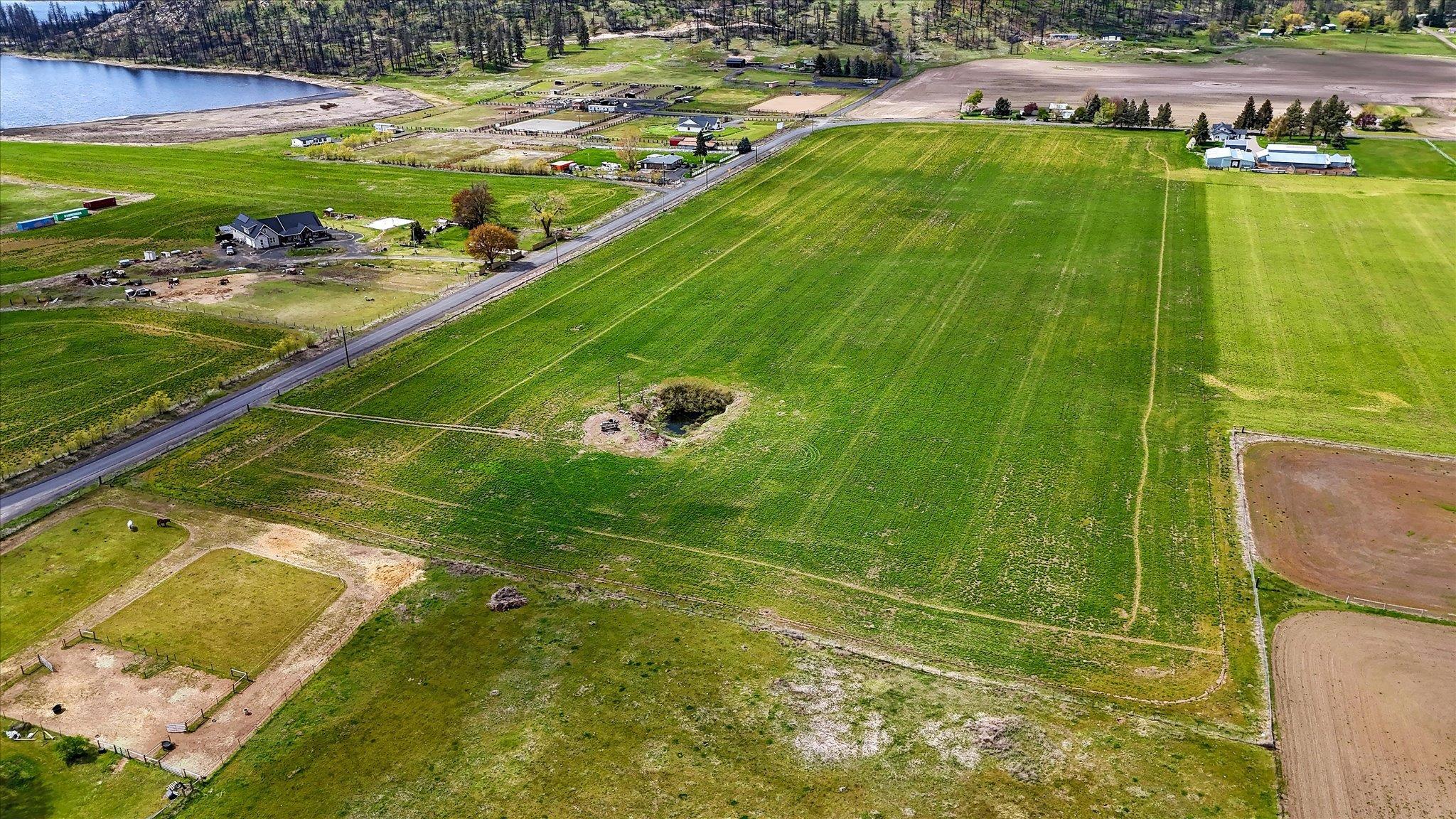 XXX ADDRESS UNKNOWN Rd