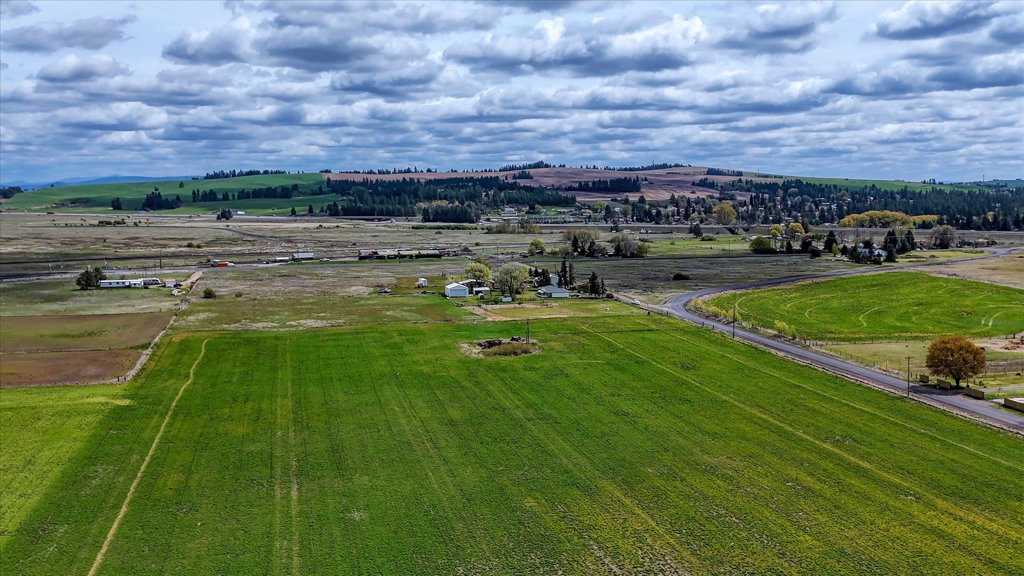 XXX ADDRESS UNKNOWN Rd