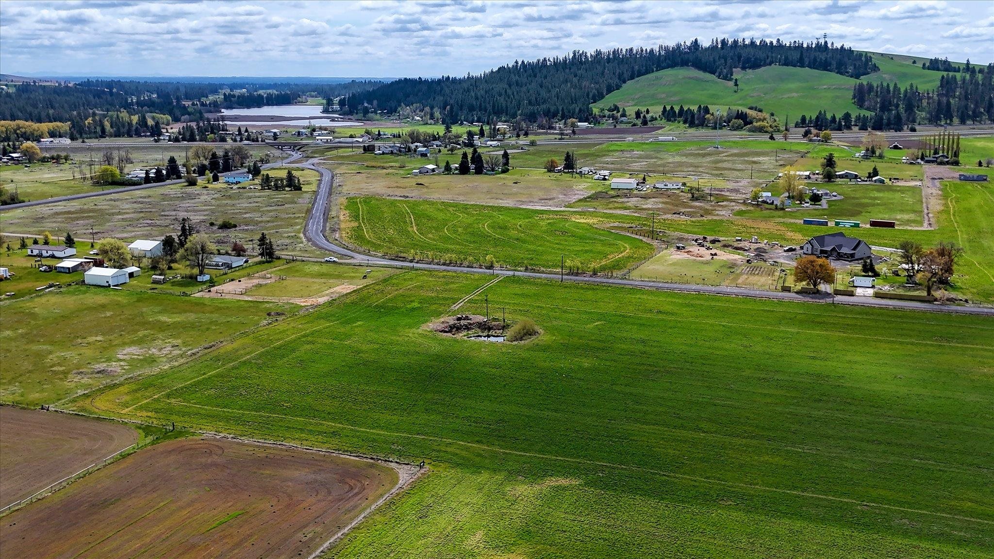 XXX ADDRESS UNKNOWN Rd