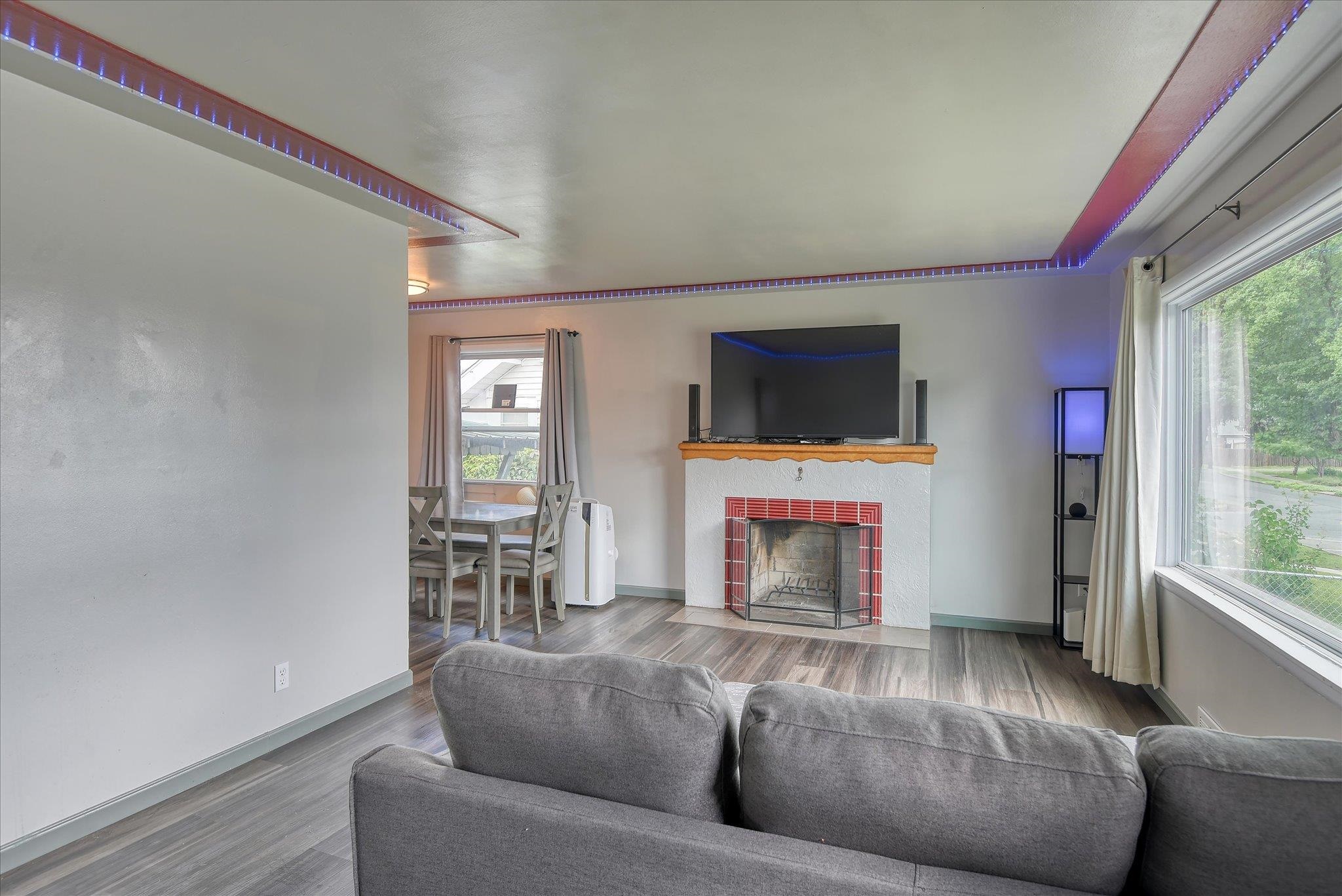 408 W GORDON Ave