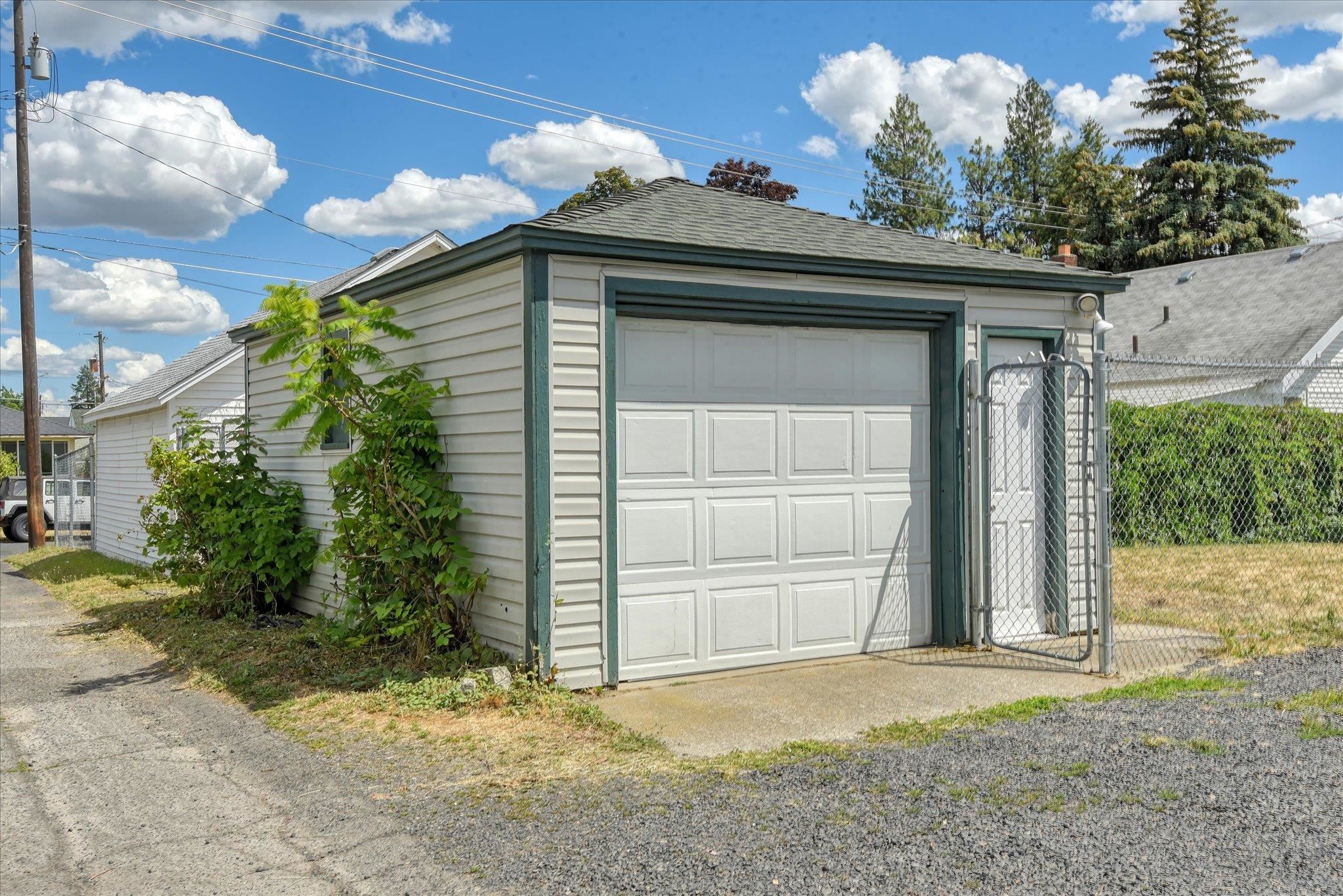 408 W GORDON Ave
