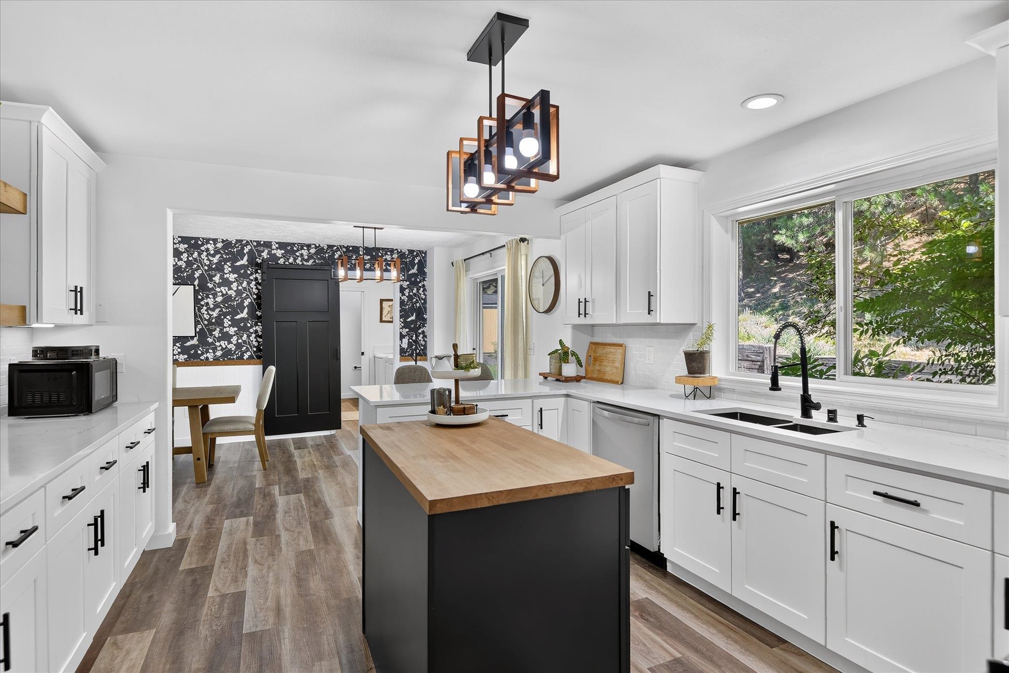 10108 N SEMINOLE Dr