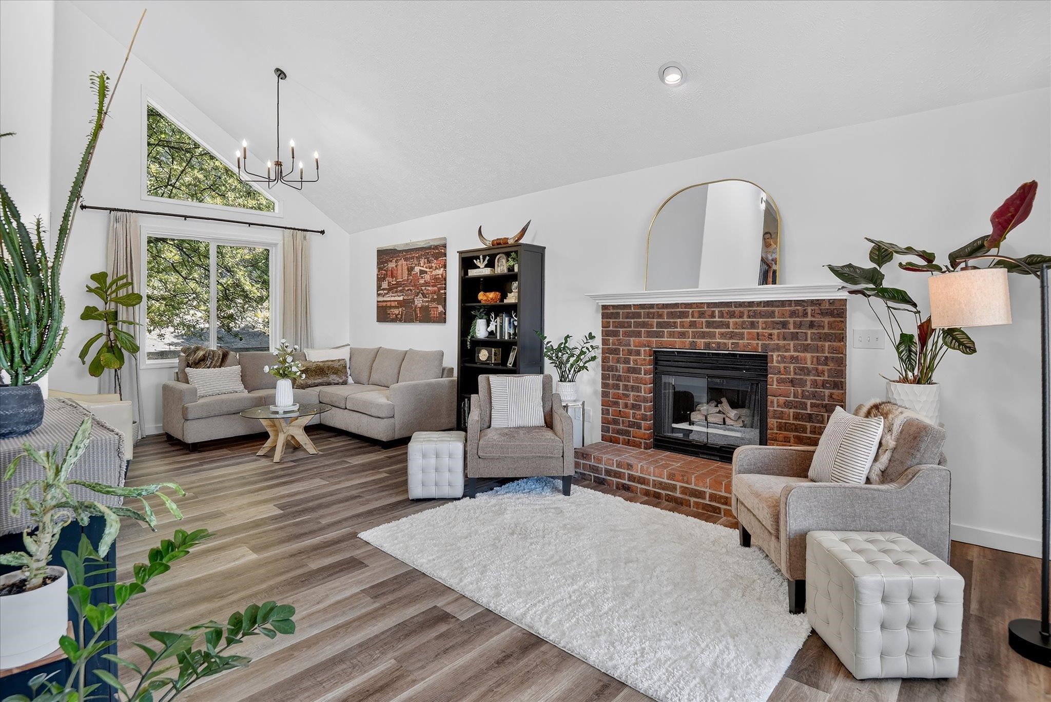 10108 N SEMINOLE Dr
